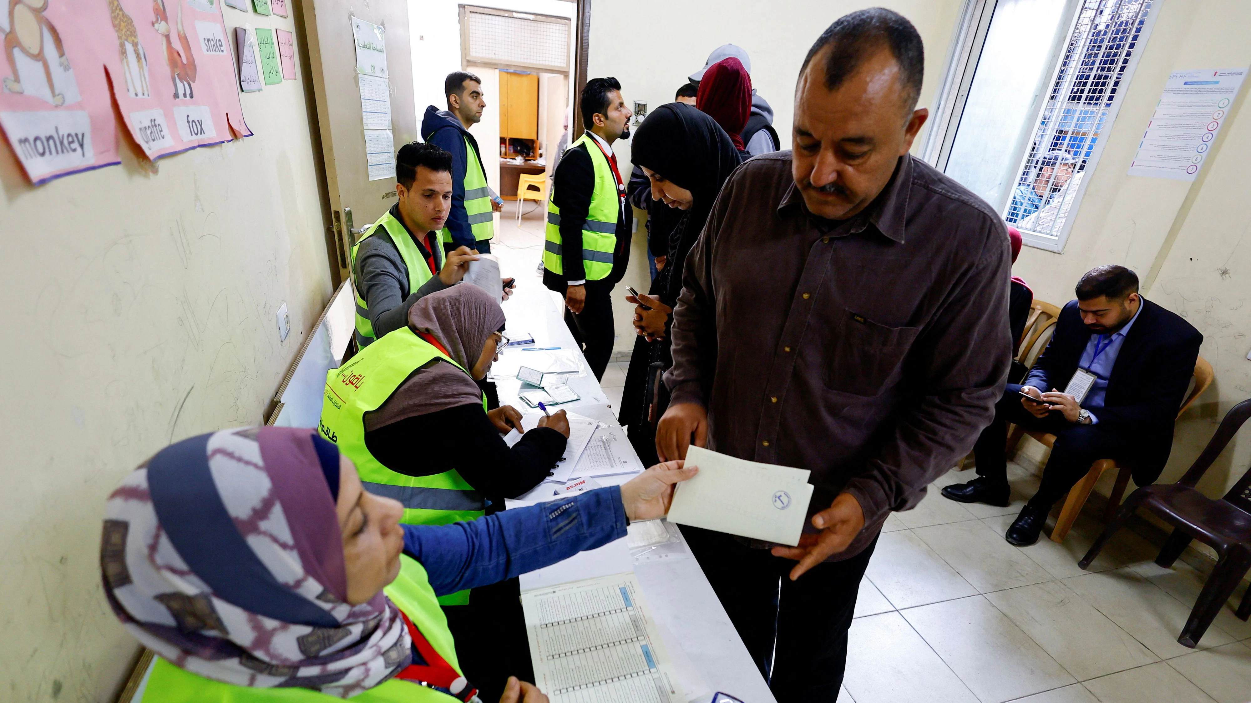 Im von Israel besetzten Westjordanland waren fast 1,5 Millionen Menschen aufgerufen, ihre Stimme abzugeben.