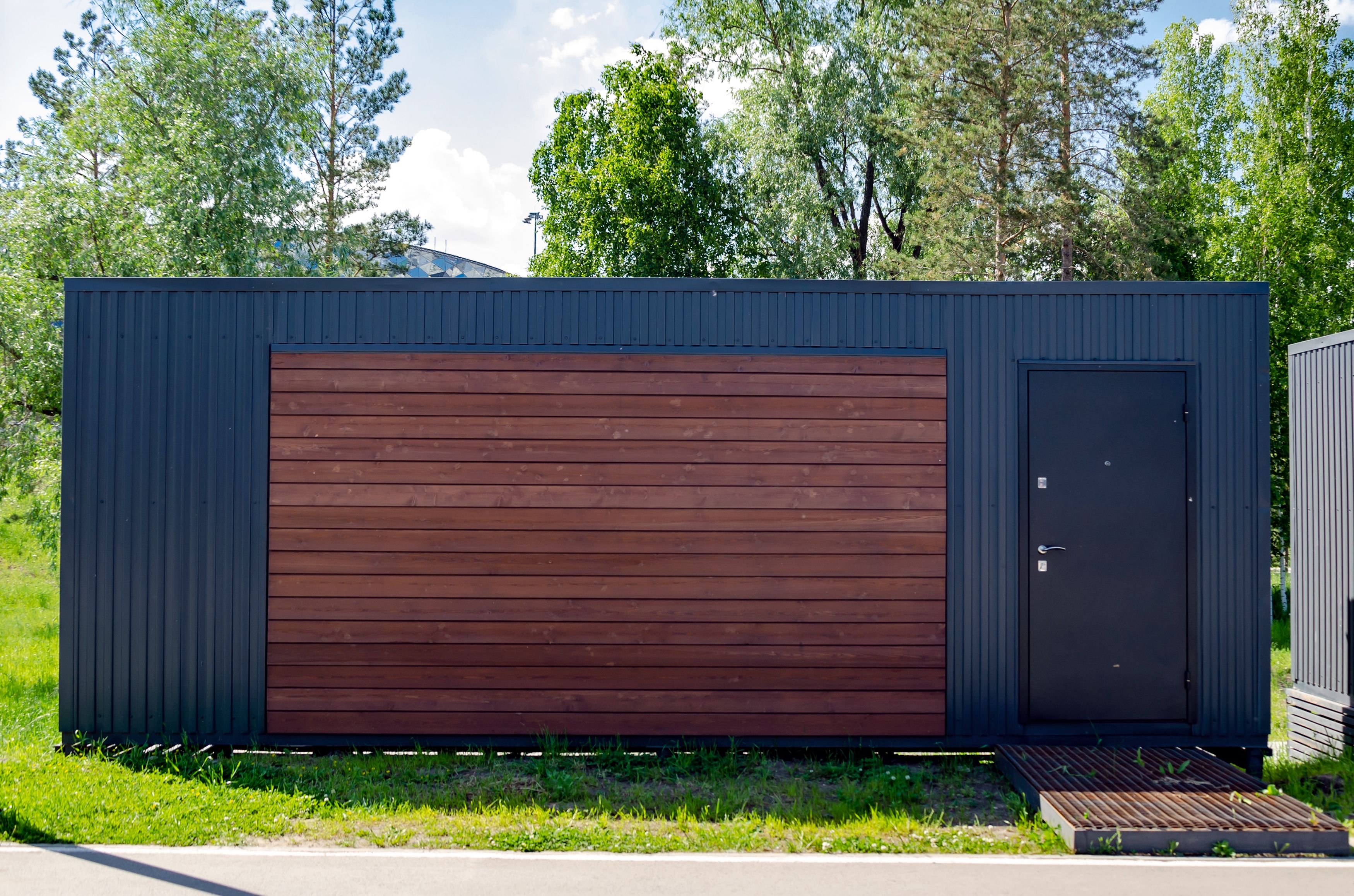 Die Mutter musste mit ihren zwei Kindern in einen Container ziehen. (Symbolbild)