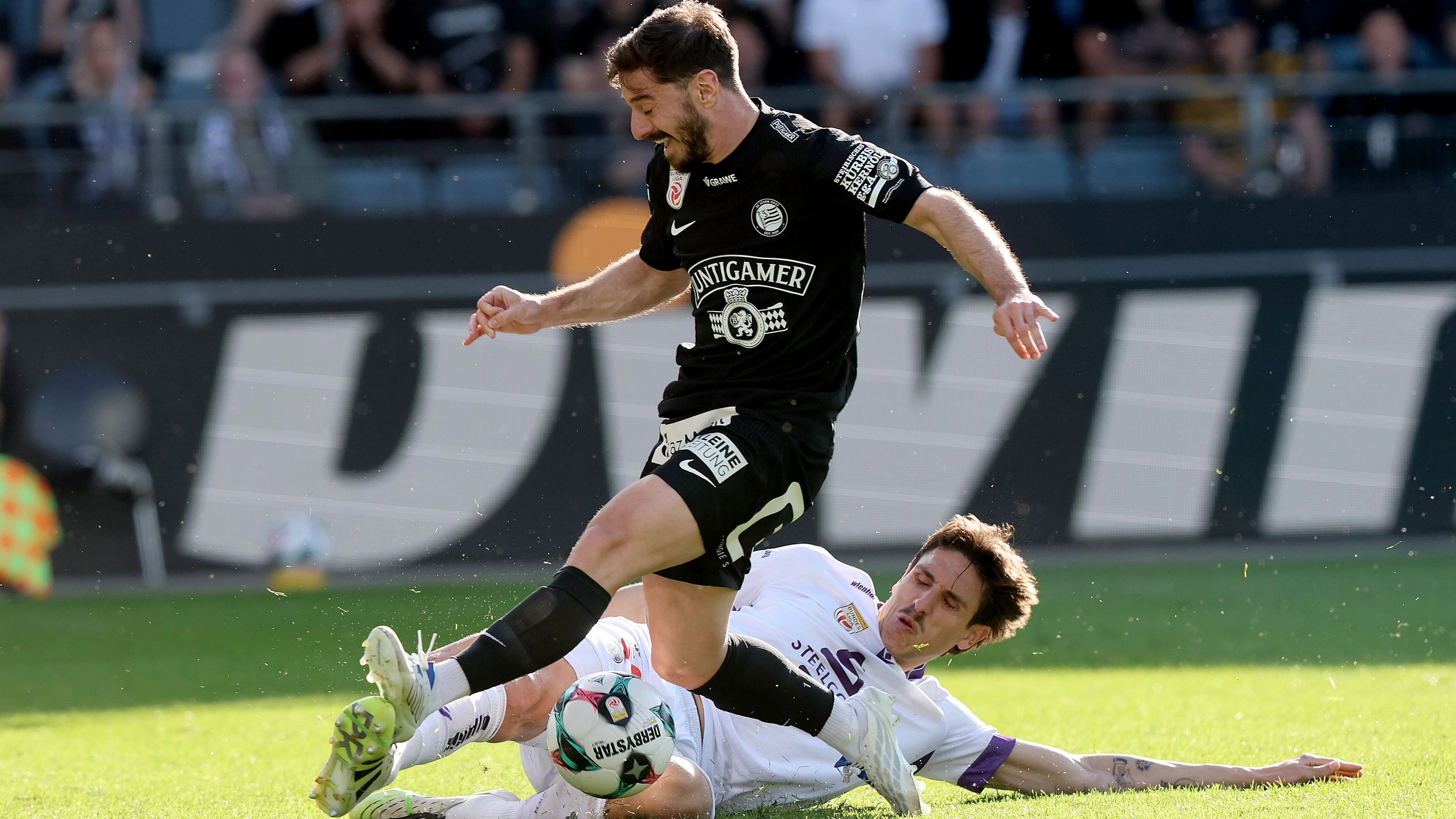 Otar Kiteishvili (Sturm) gegen Tin Plavotic (A. Wien)