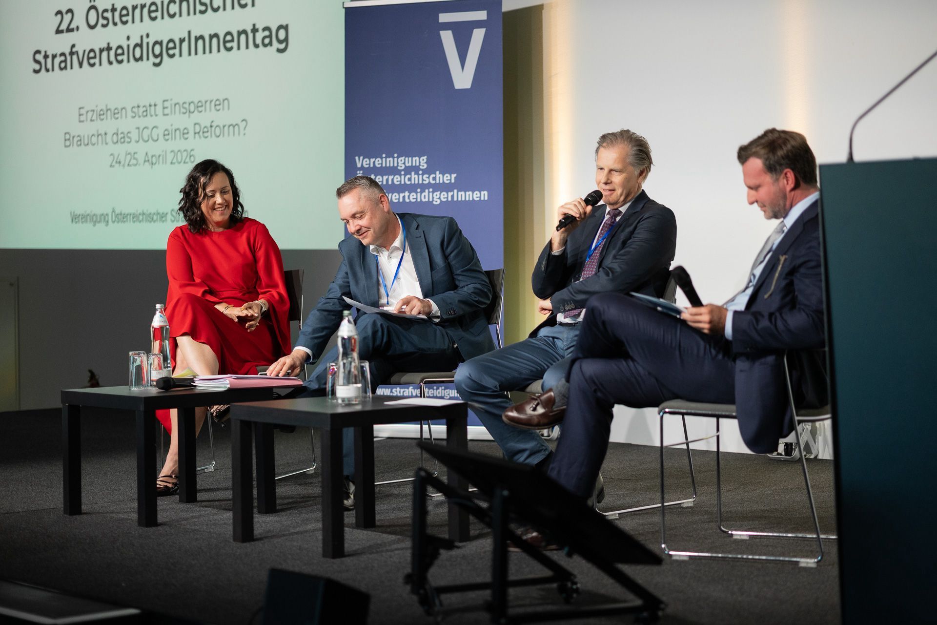 Experten diskutierten am Podium mit Präsident Philipp Wolm (r.)
