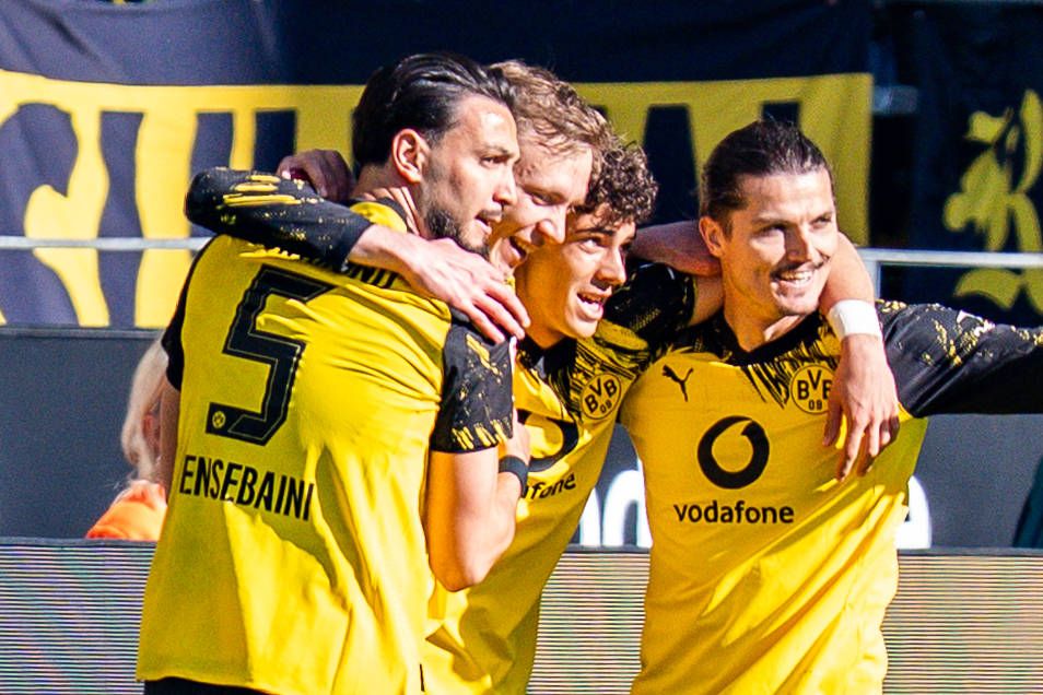 Sabitzer feiert den 4:0-Sieg gegen Freiburg.