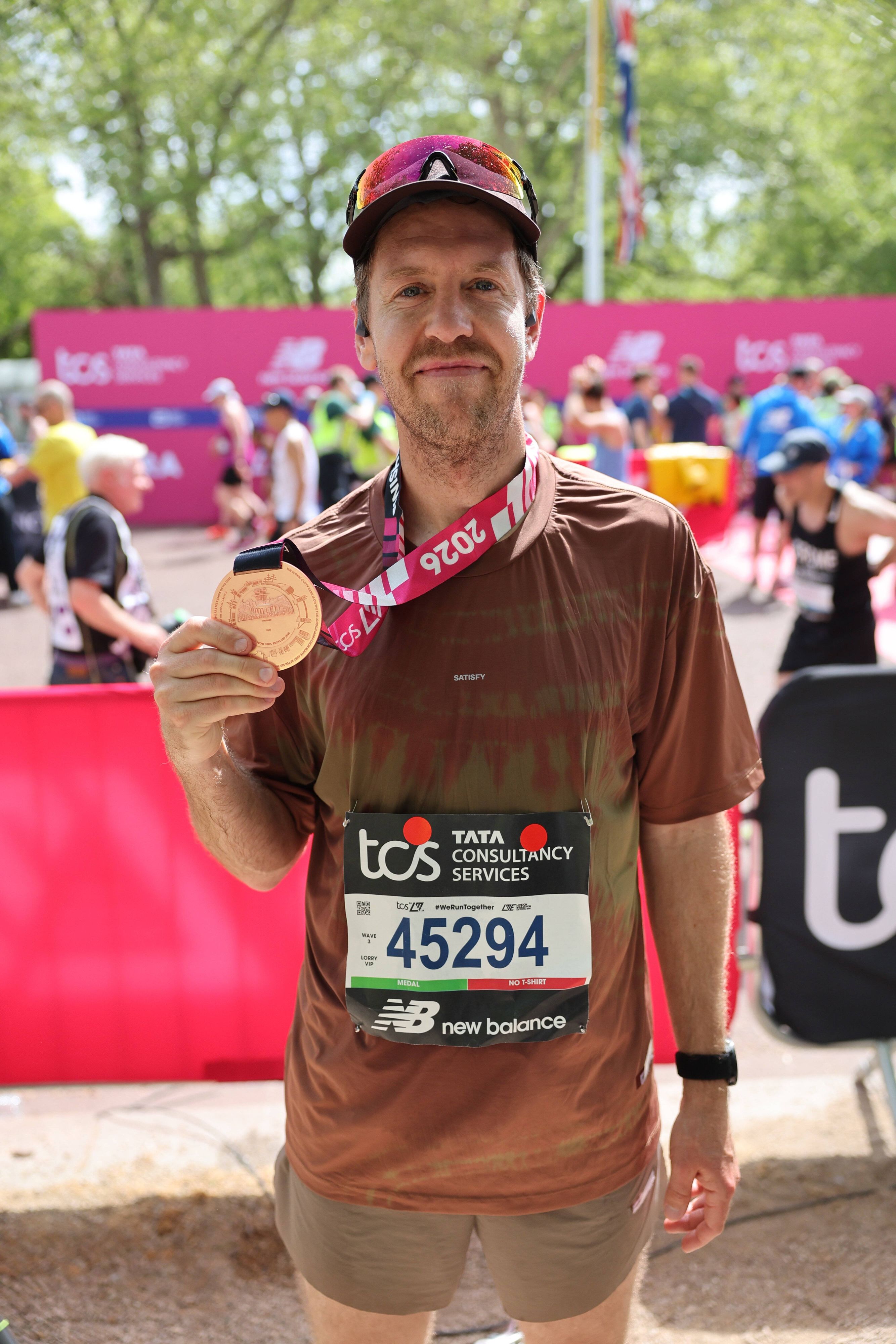 Vettel im Marathon-Ziel in London