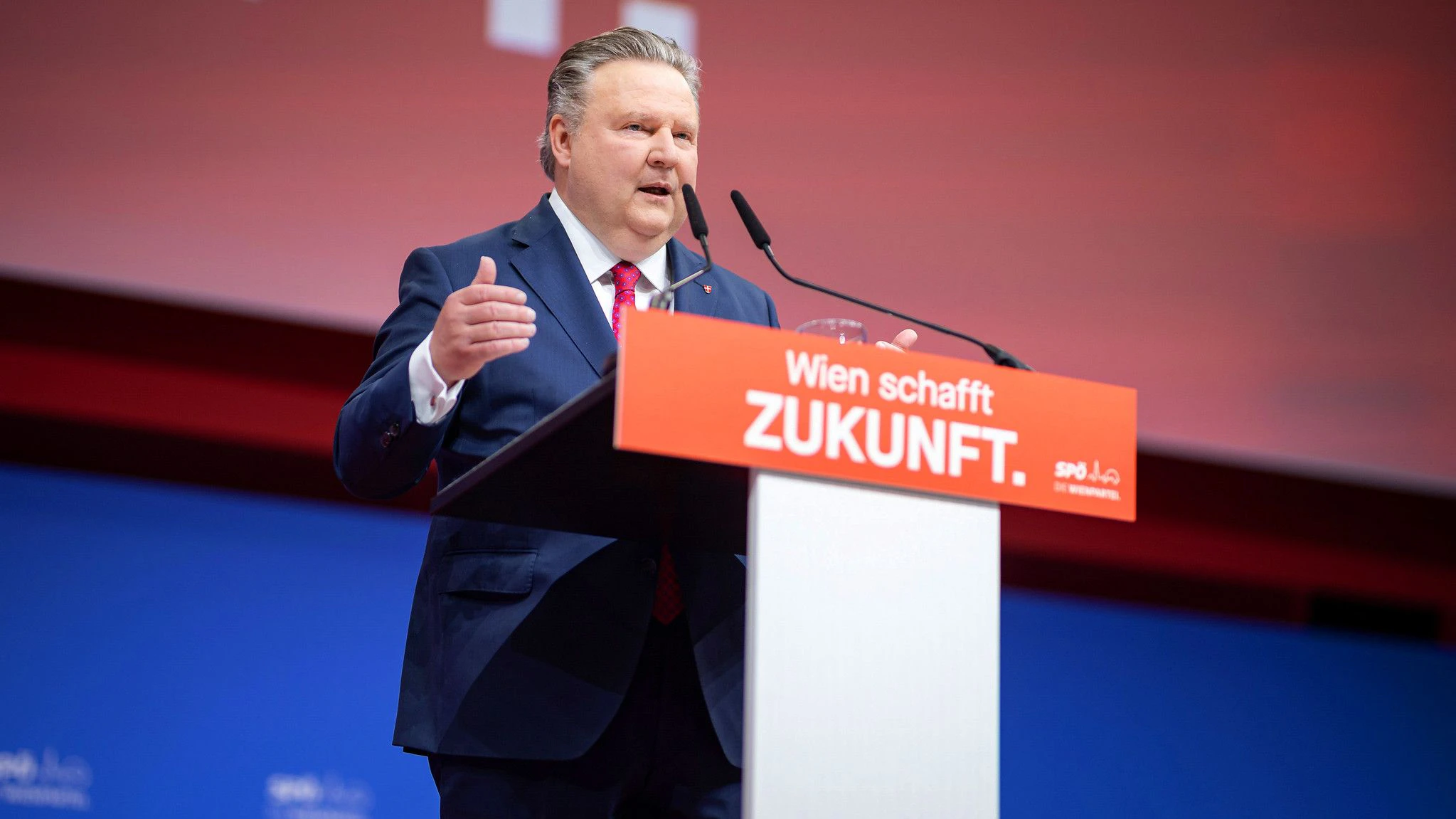 Bürgermeister Michael Ludwig bei der Rede am SPÖ-Landesparteitag in Wien. 