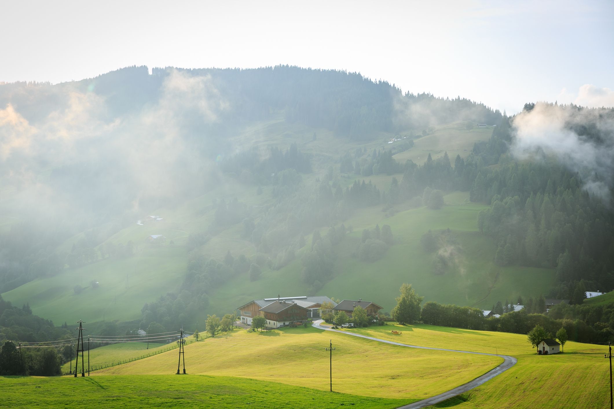 Heute.at - Kaltfront stellt jetzt Wetterlage völlig auf den Kopf