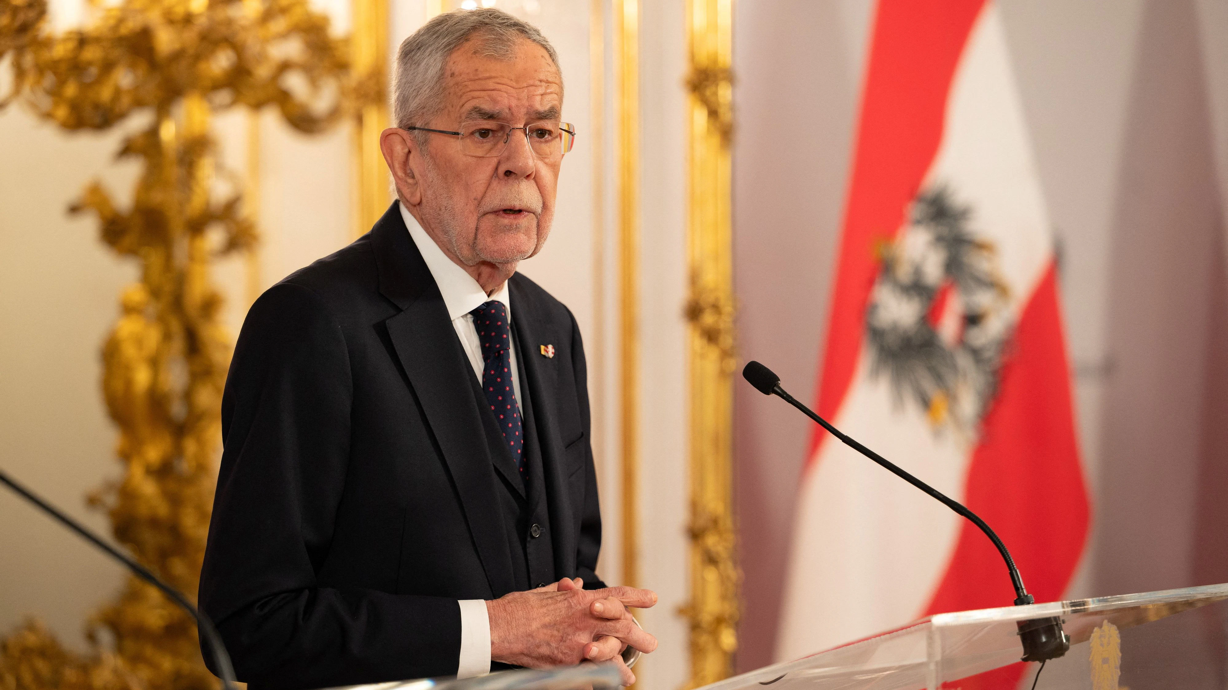 Laut FPÖ "ist es Zeit, dass der Bundespräsident endlich zur Tat schreitet – zum Wohle und zum Schutz Österreichs".