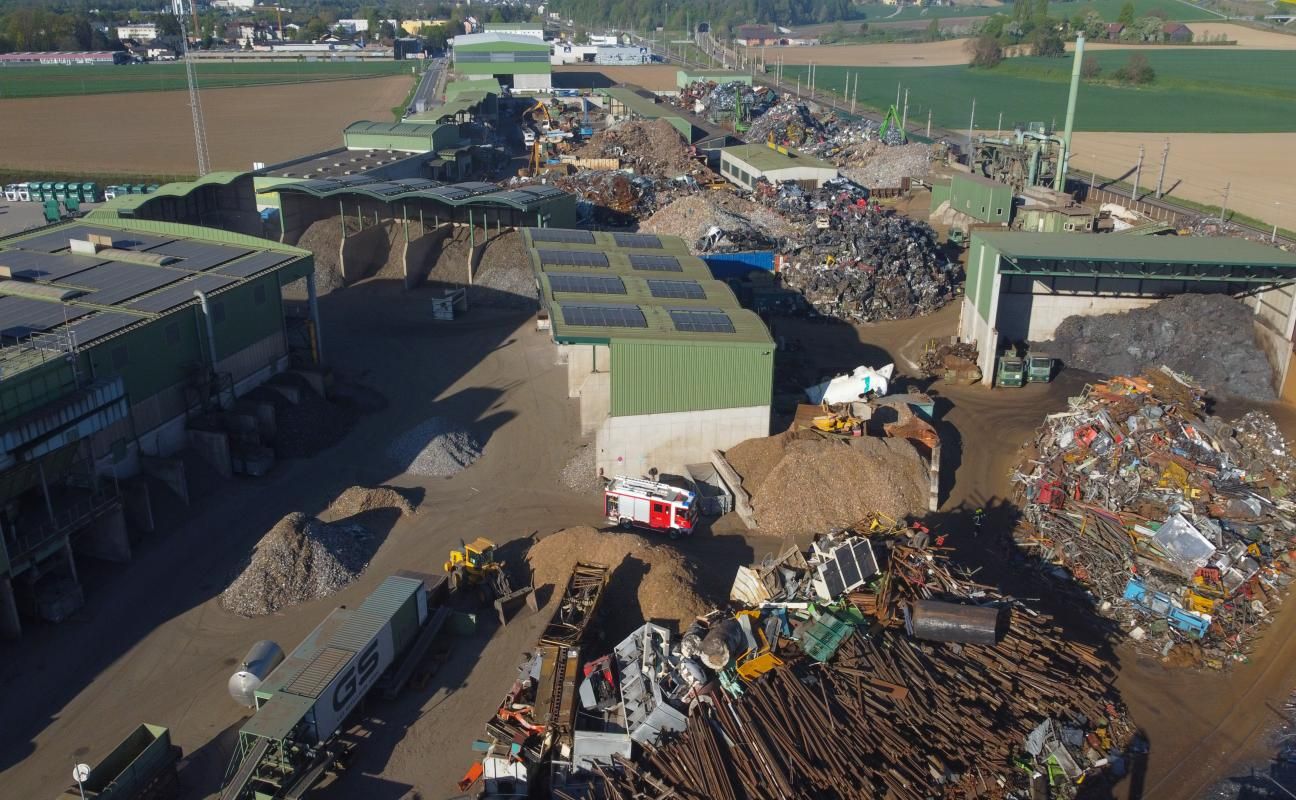 Bei dem Feuer gab es drei Verletzte.