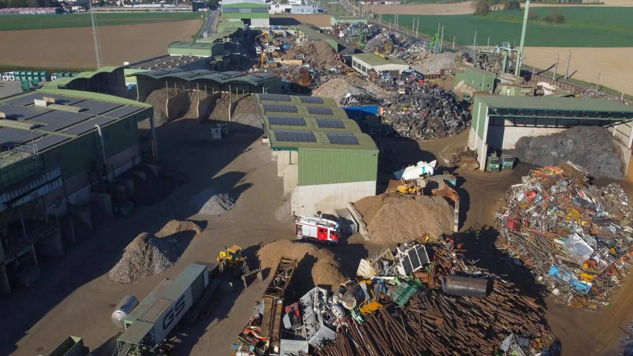 Bei dem Feuer gab es drei Verletzte.