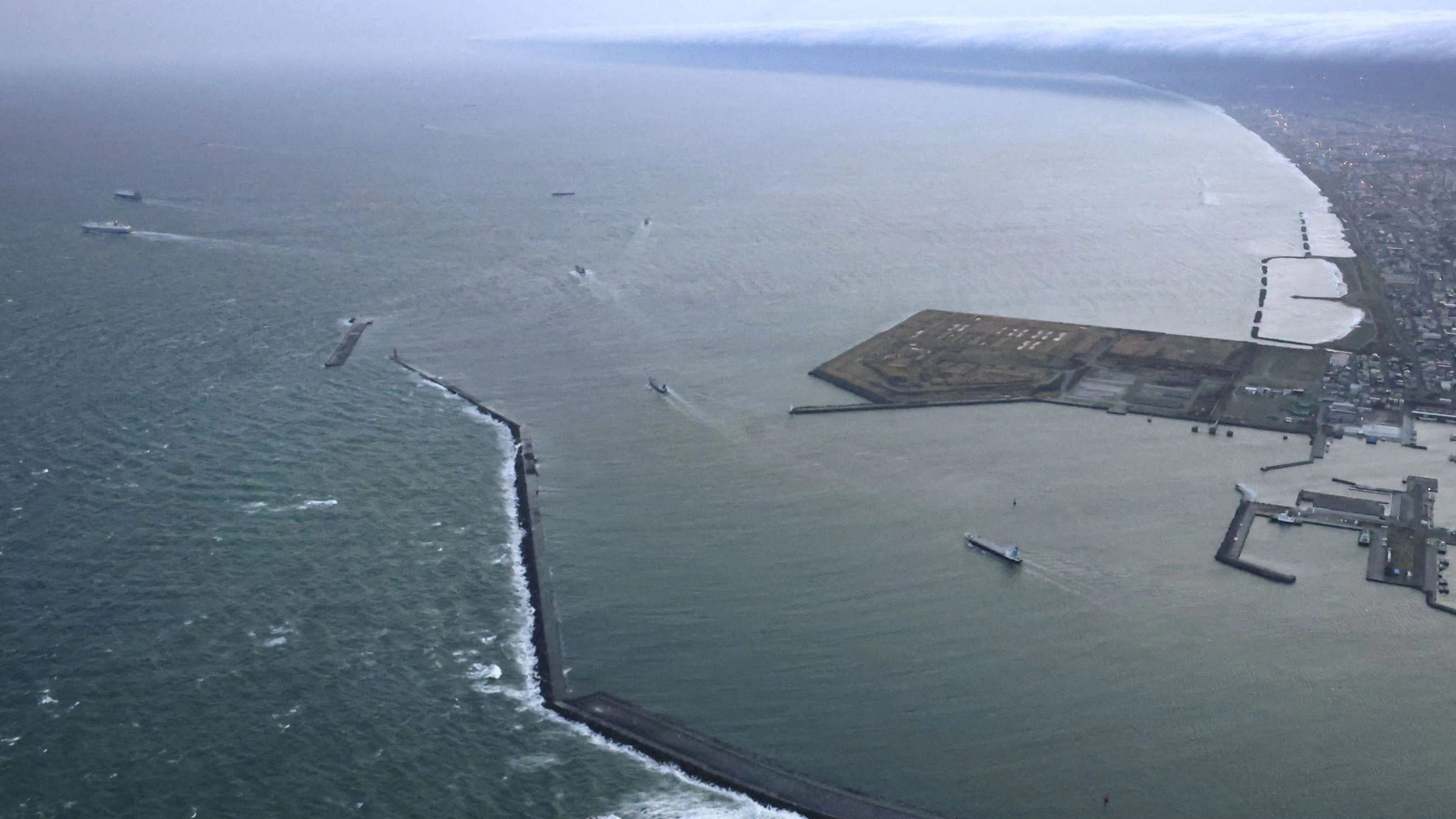 Experten warnen vor weiteren Beben. (Symbolbild)