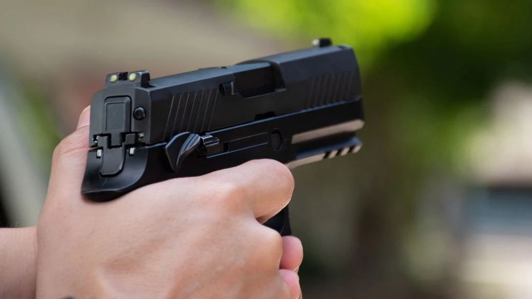 Schüsse nach Streit am Maurer Hauptplatz in Wien-Liesing. 