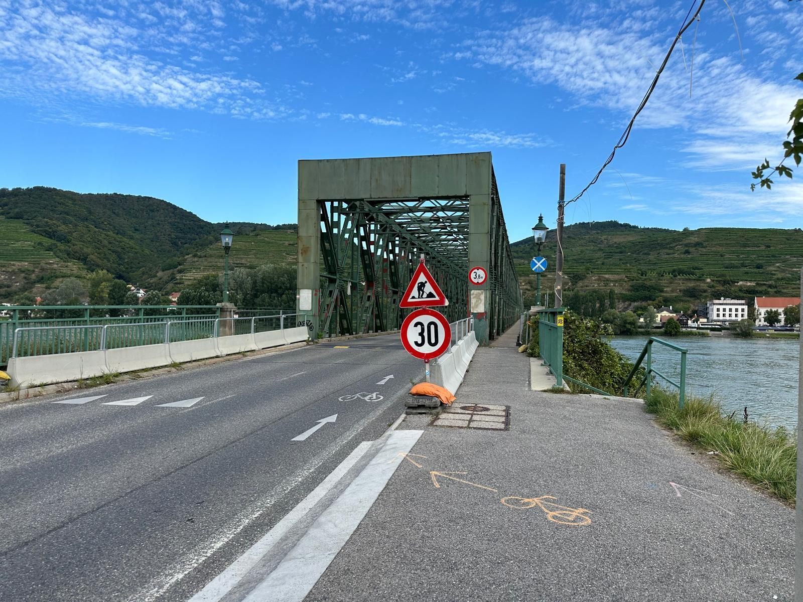 Betroffen ist die Donaubrücke Stein-Mautern