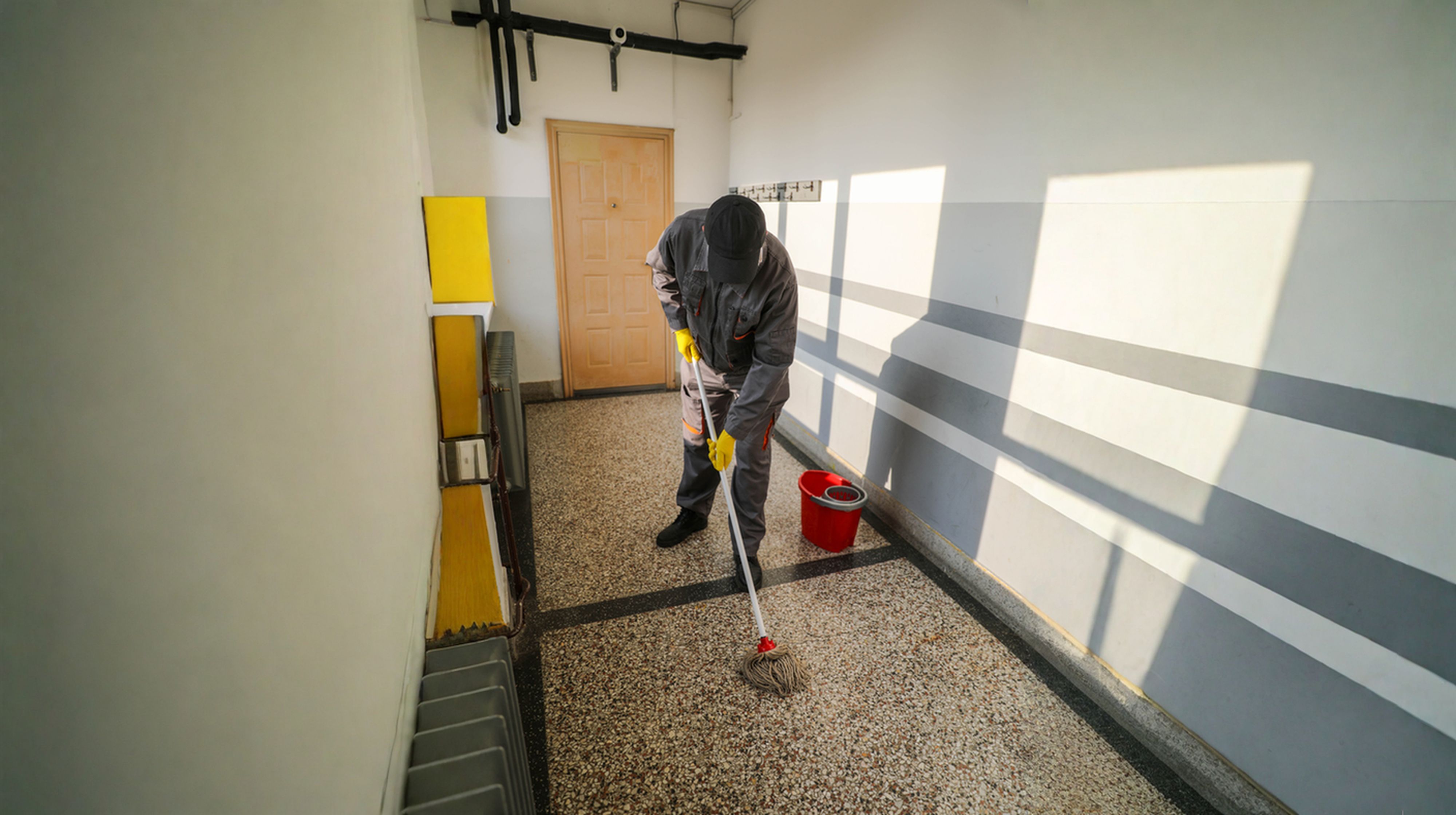 Der ehemalige Geschäftsführer einer Gebäudereinigungsfirma musste sich vor Gericht verantworten.