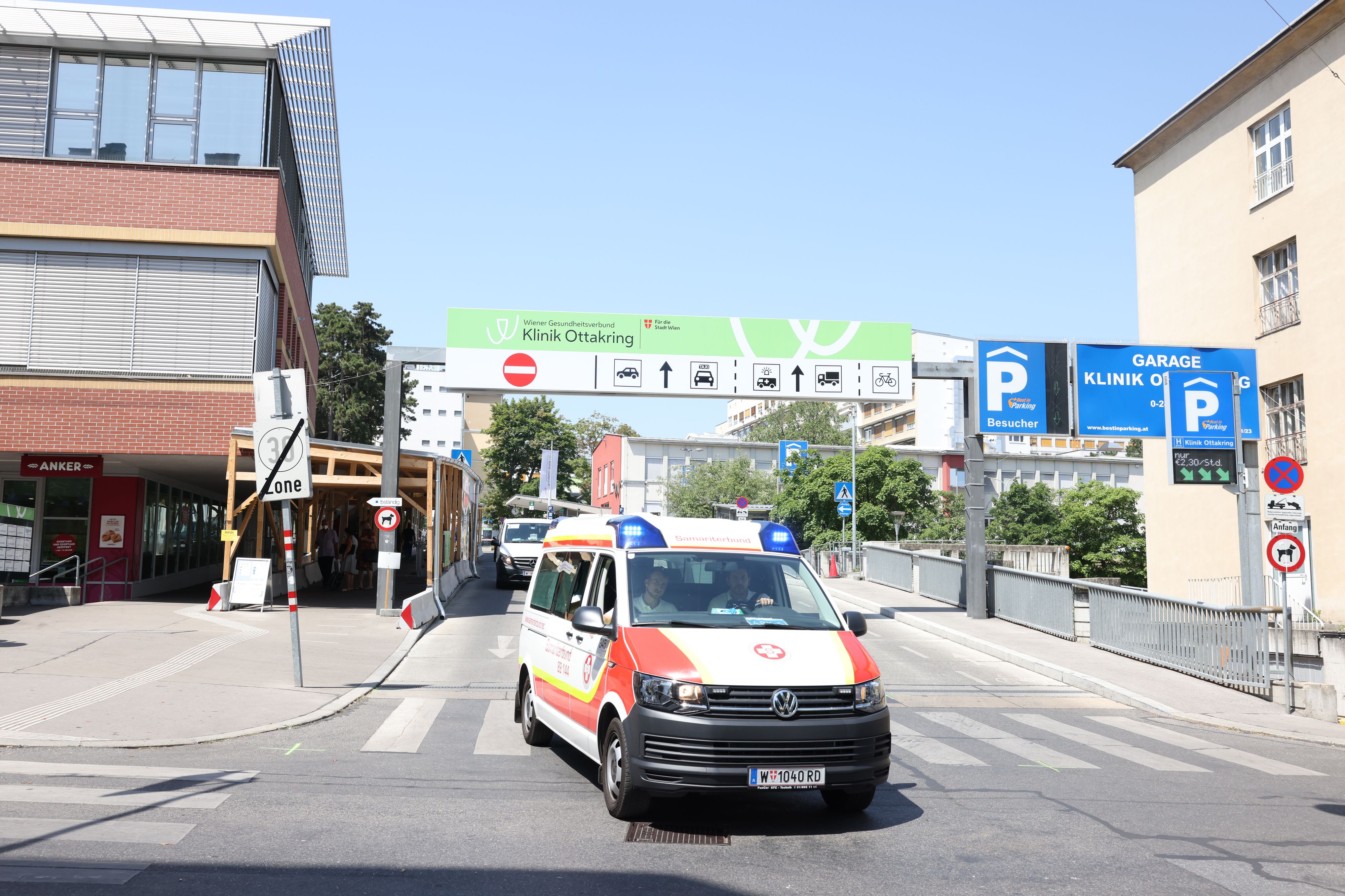 Einsatz in der Klinik Ottakring: Immer mehr Influenza-Patienten landen im Spital. 
