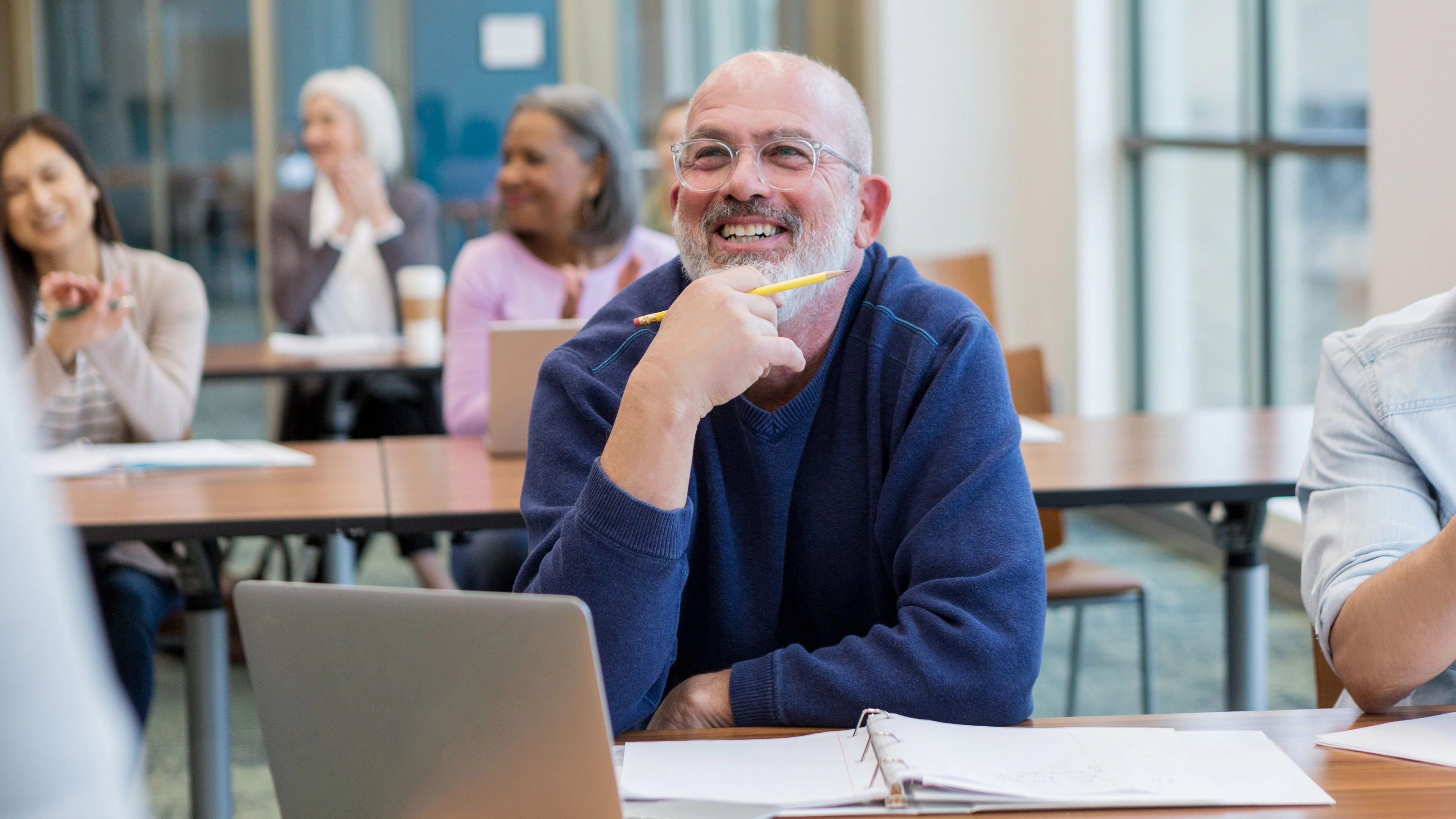Heute.at - Mann geht in Schulung – AMS streicht ihm Arbeitslose