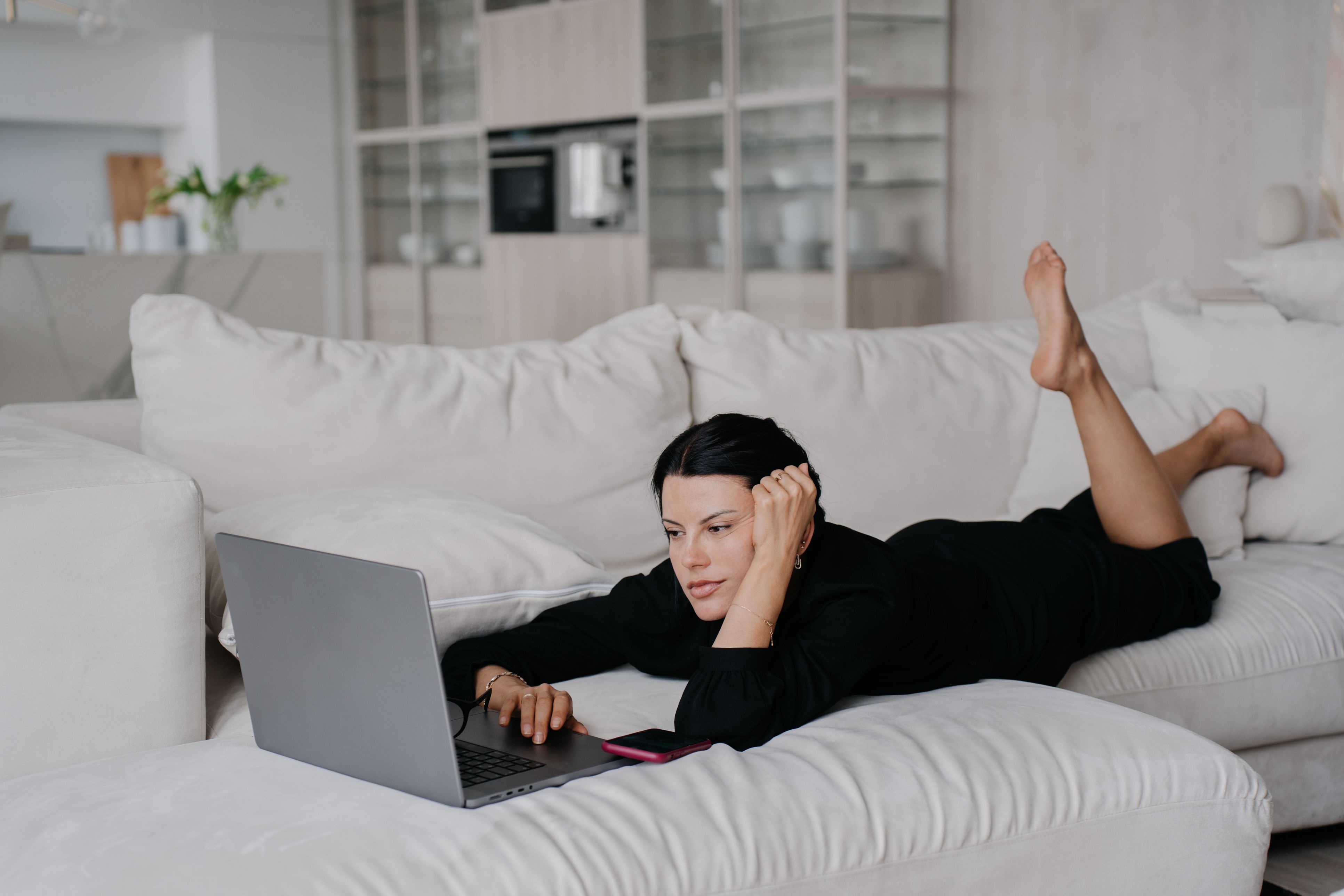 Gespräche mit KI können eine ärztliche oder psychotherapeutische Behandlung nicht ersetzen.