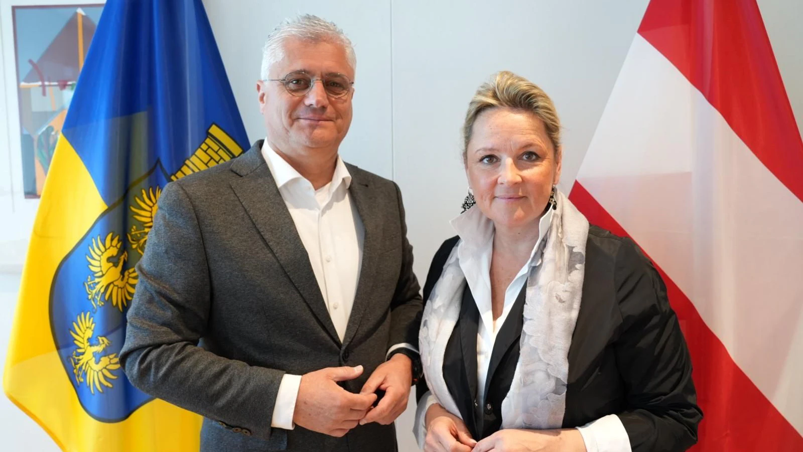 FPÖ Niederösterreich Asyl-Landesrat Martin Antauer und FPÖ Niederösterreich Arbeitsmarkt-Landesrätin Susanne Rosenkranz