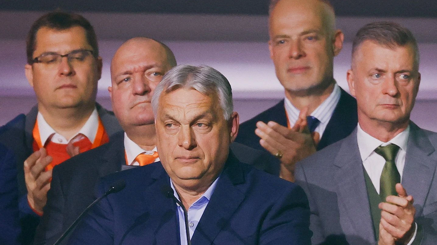 Das Umfeld von Ungarns Noch-Premier Viktor Orbán soll dabei sein, sein Vermögen ins Ausland zu schaffen.