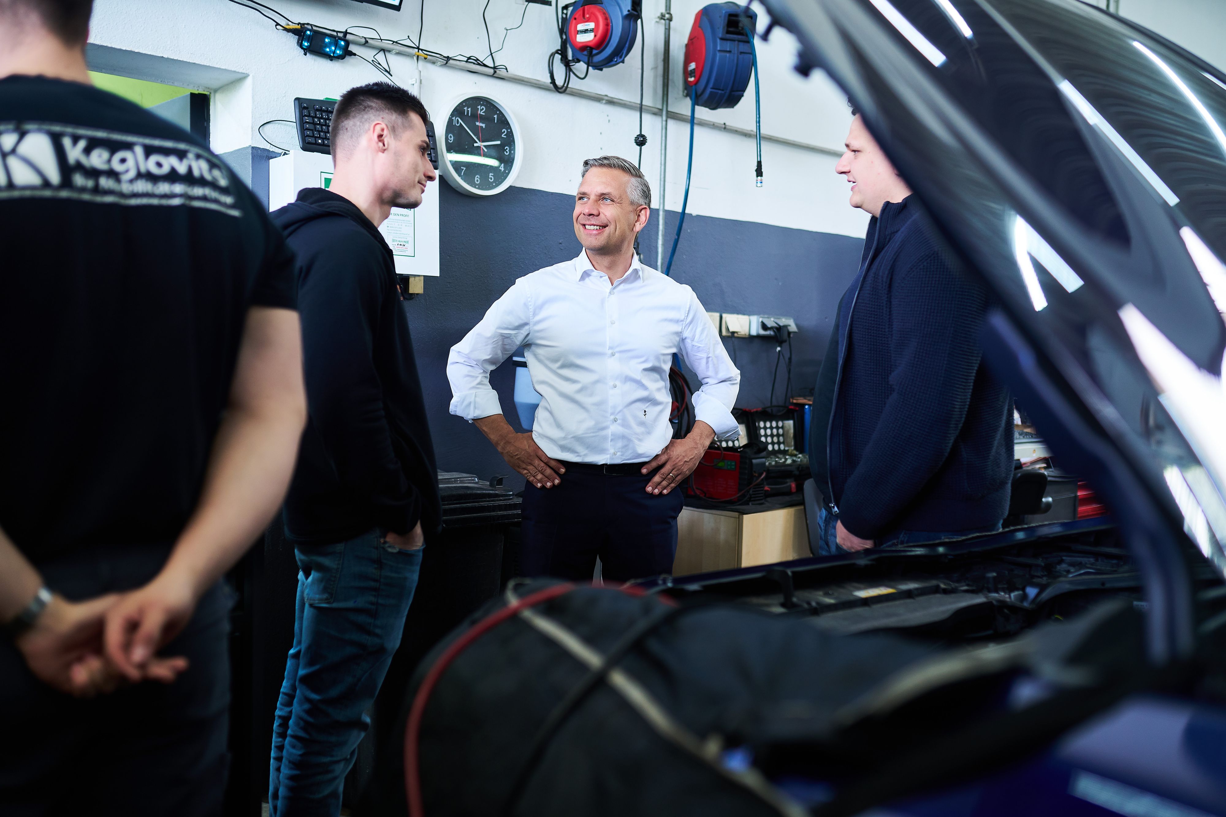 Mit dem Lehrberufspaket 2026 will das Wirtschaftsministerium Ausbildungen umfassend reformieren.