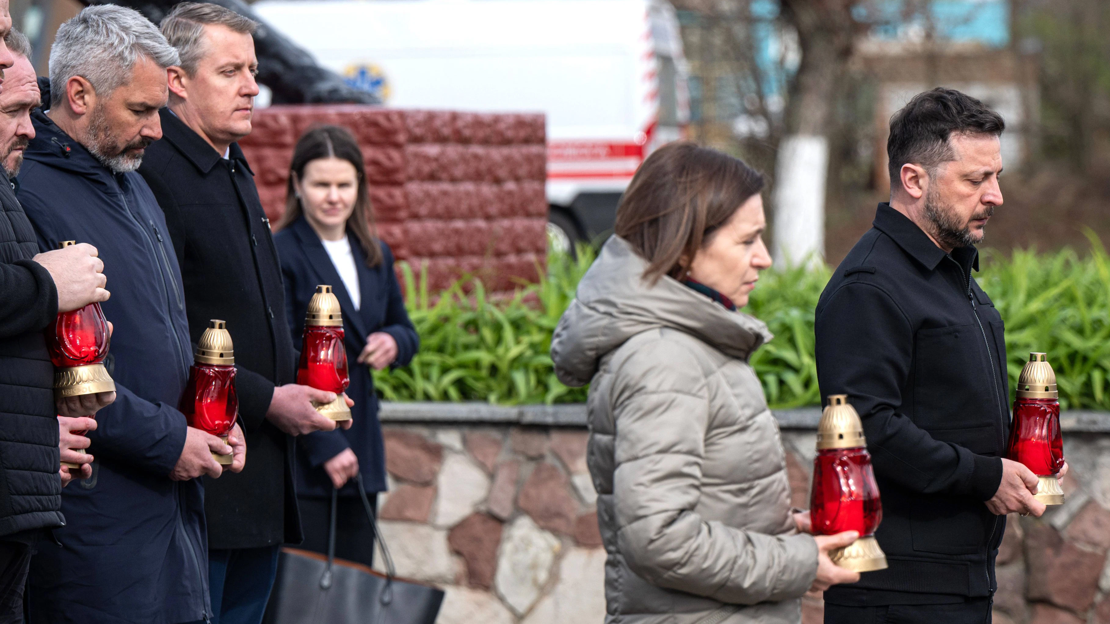 Heute.at - Nehammer und Milliarden – Ukraine baut wieder auf