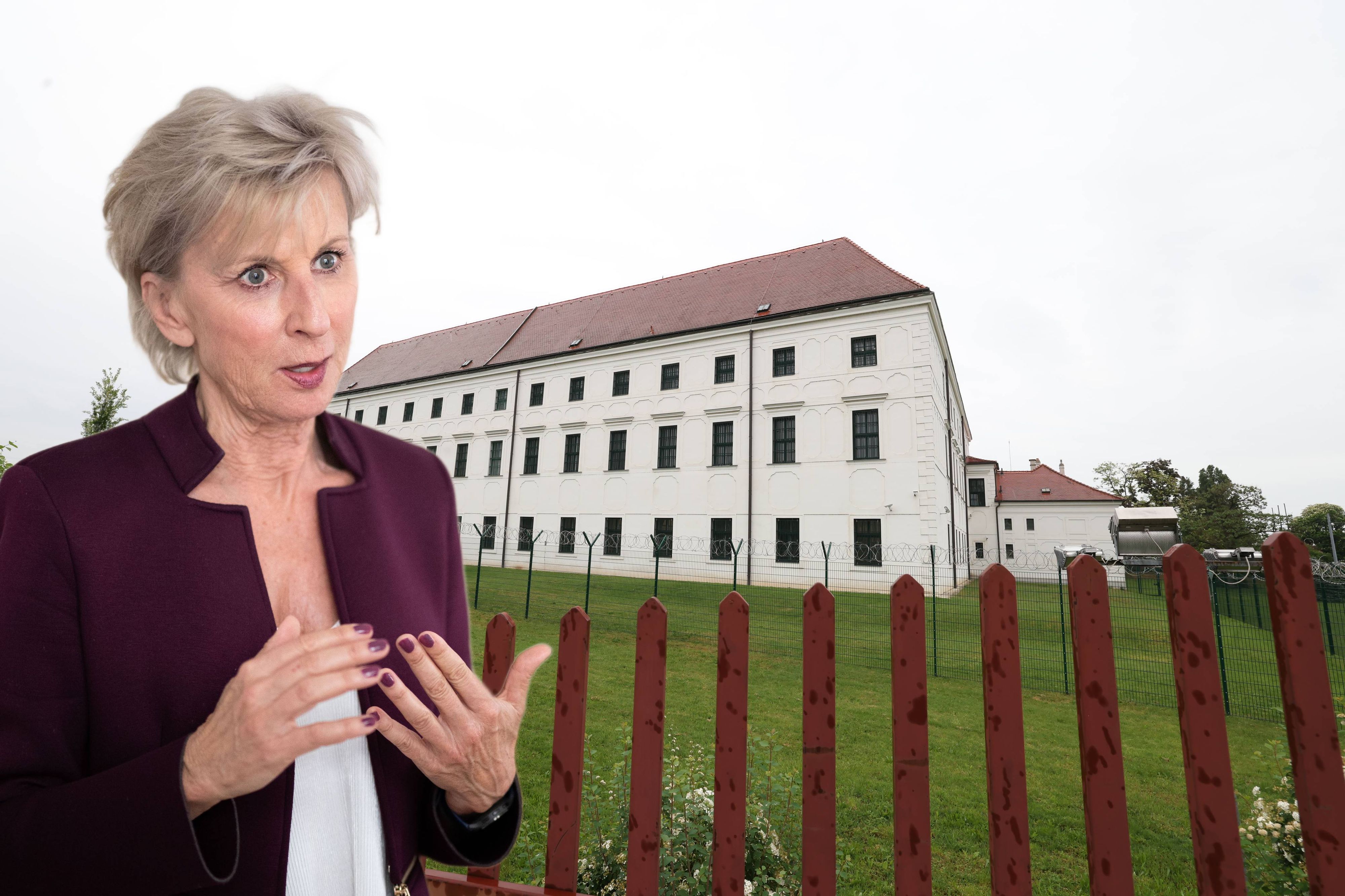 Laut Volksanwältin Gaby Schwarz hat sich die Situation am Münnichplatz zugespitzt.