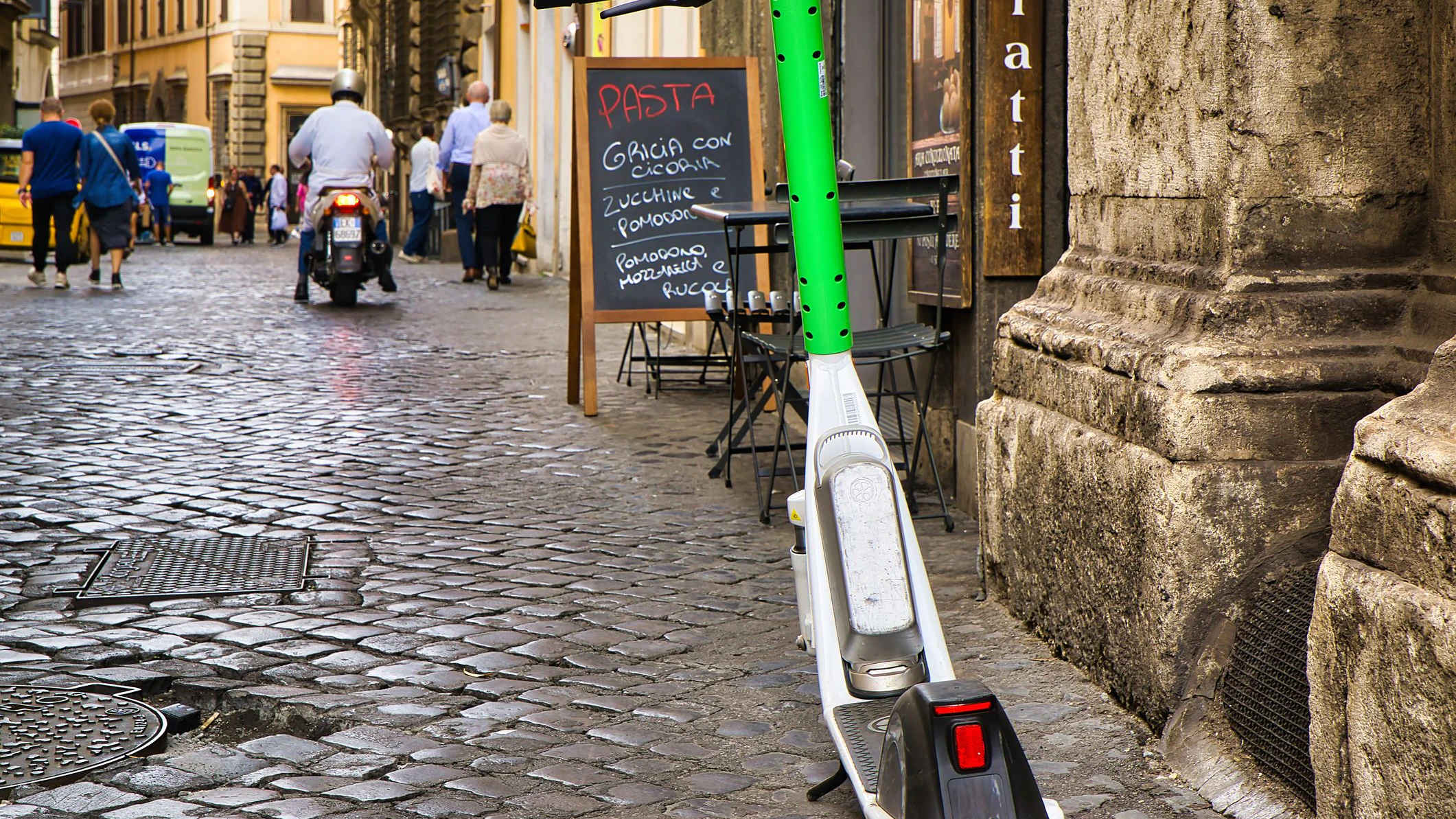 Italien verschärft seine Regeln für E-Scooter.