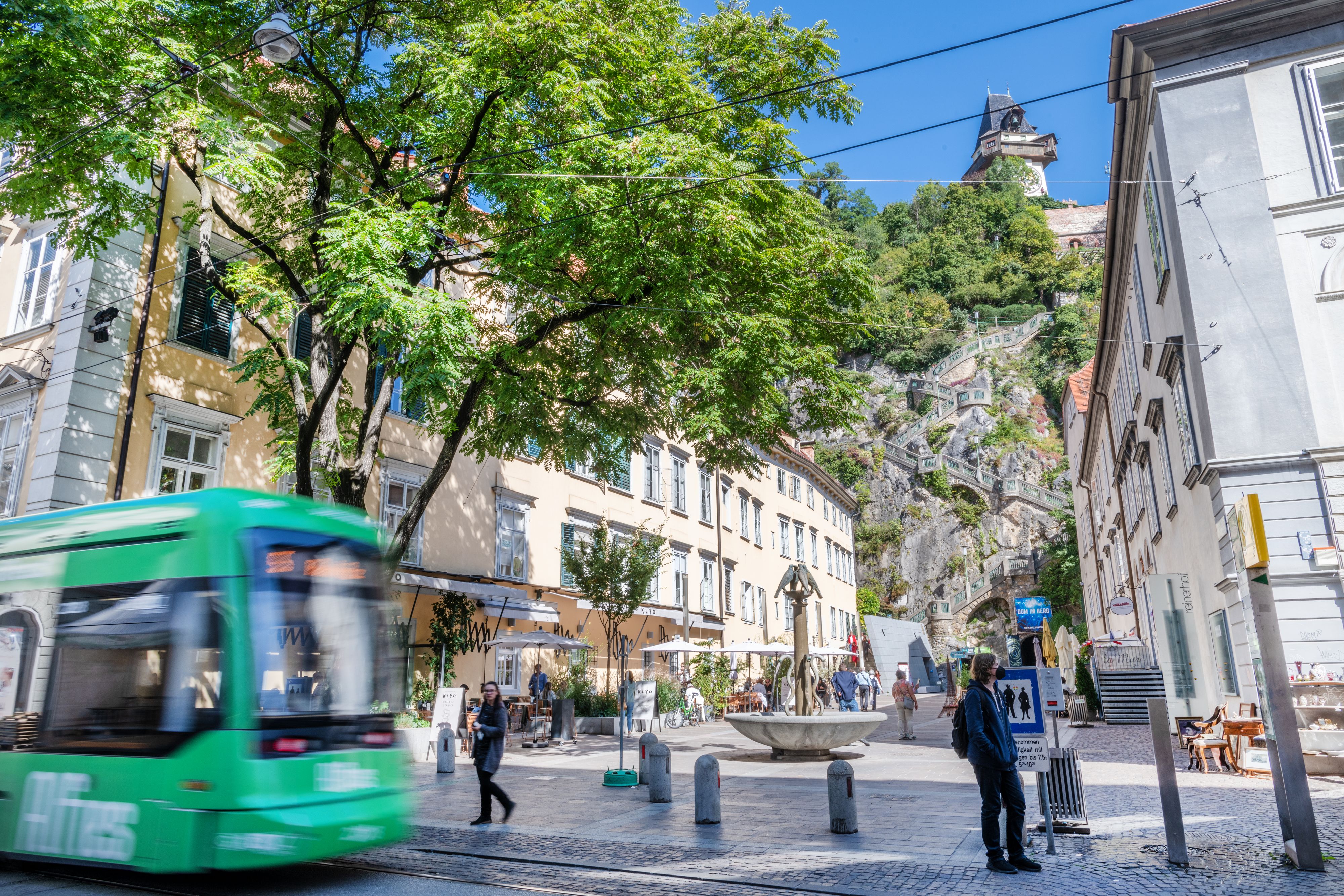 Neben 94 Bussen sind außerdem 31 neue Straßenbahnen für Graz vorgesehen.