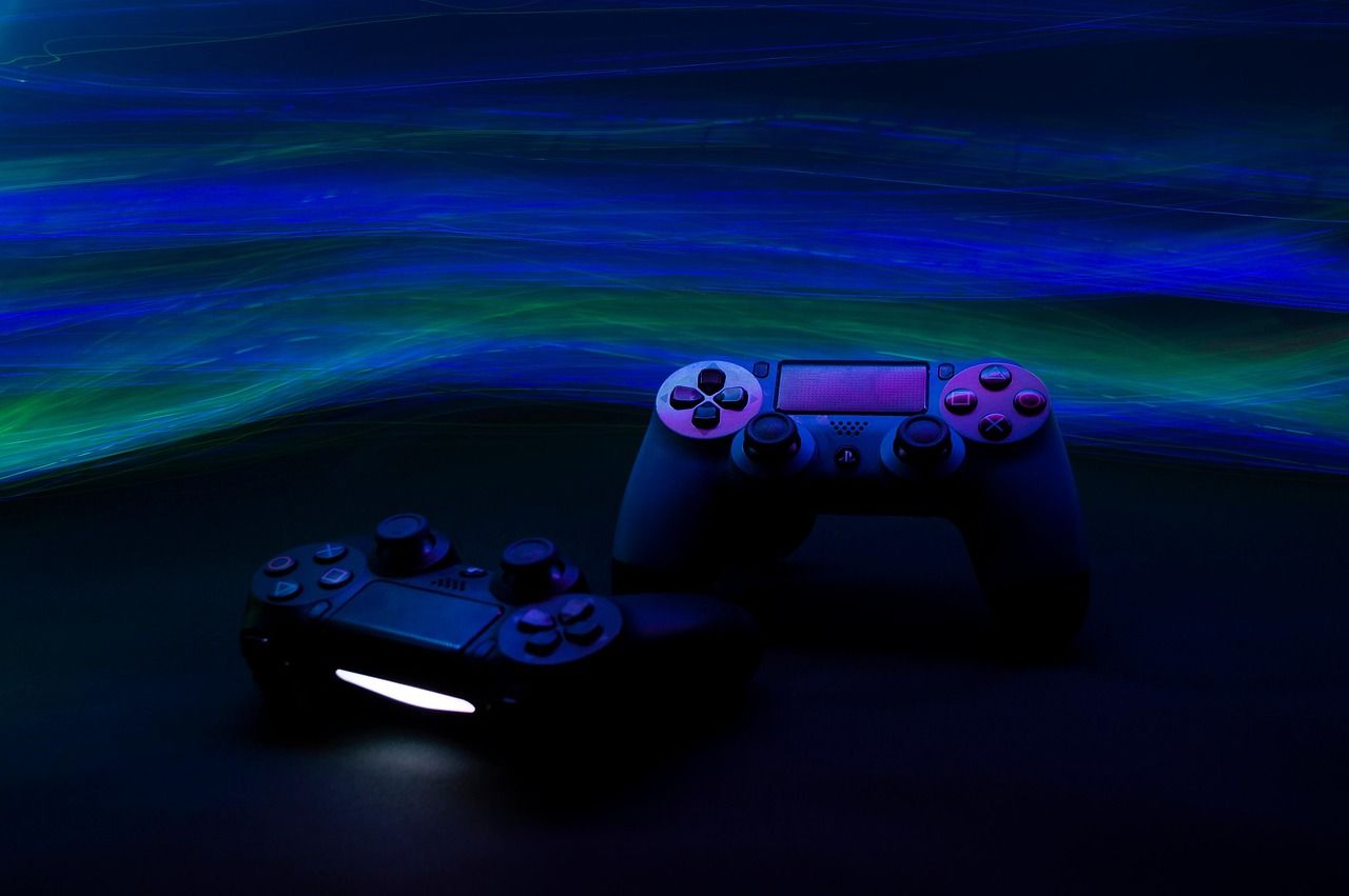 Gaming-Konsole mit Neon-Beleuchtung