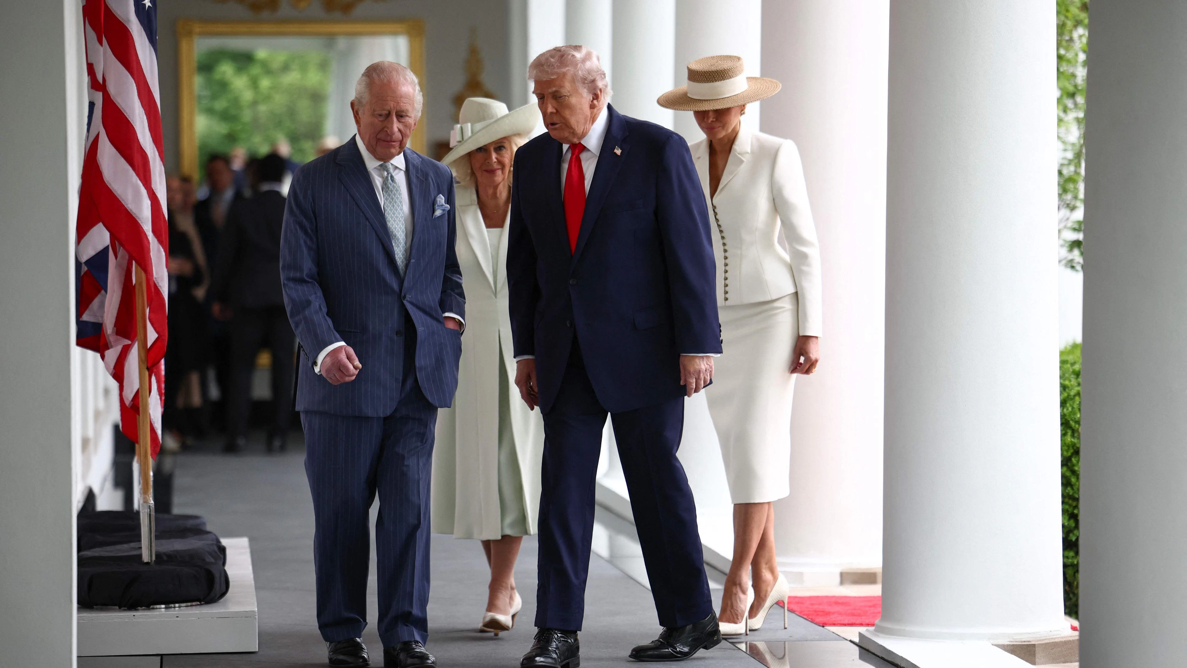 Kurz davor kam es zum Tätschel-Moment.