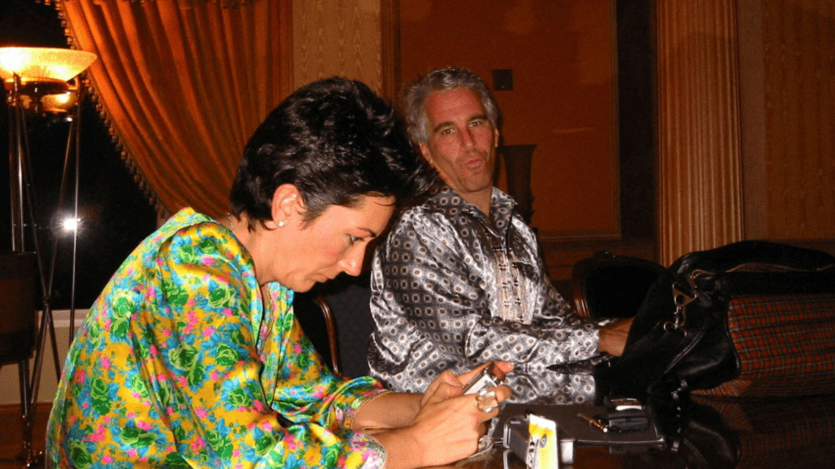 Sexualstraftäter Jeffrey Epstein und seine Assistentin Ghislaine Maxwell 