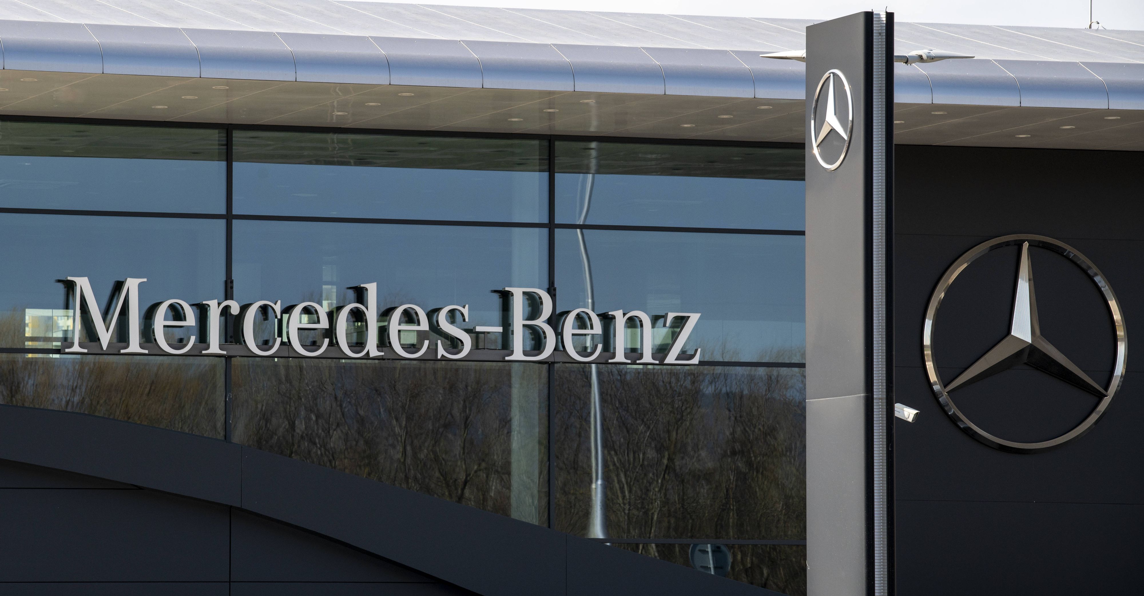 Der Gewinn bei Autohersteller Mercedes ist um 17 Prozent gesunken. (Symbolbild)