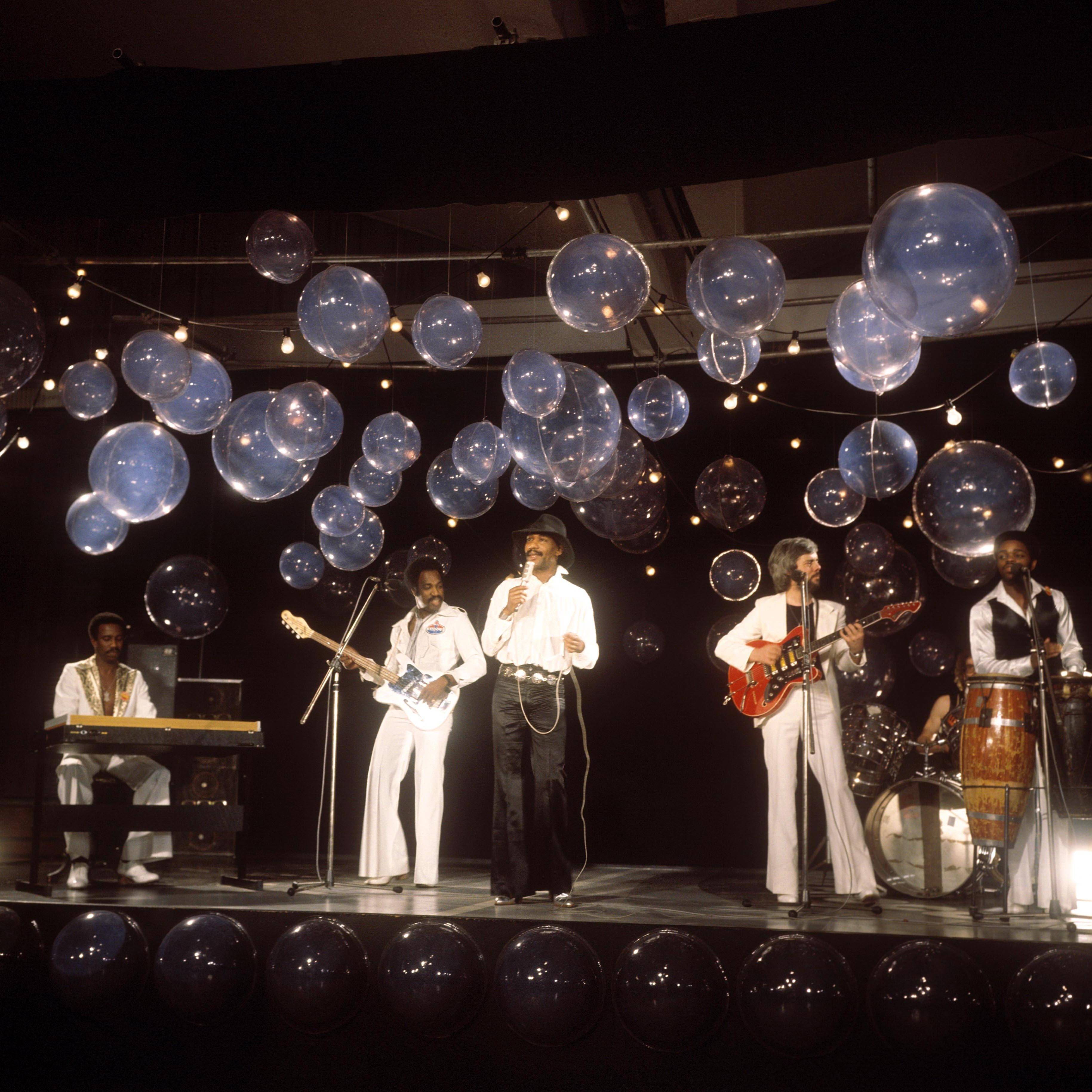 Tony Wilson (am Bass) ist verstorben.