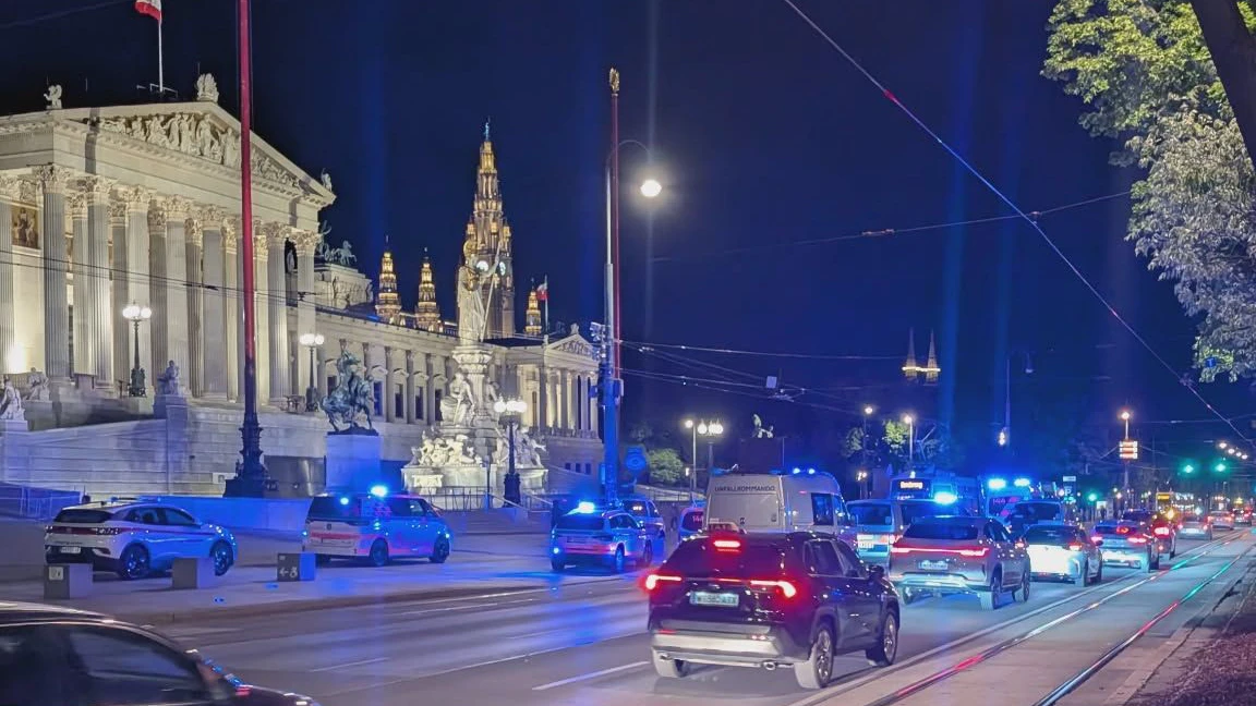 Heute.at - Straßenbahn erfasst Joggerin – direkt vor dem Parlament