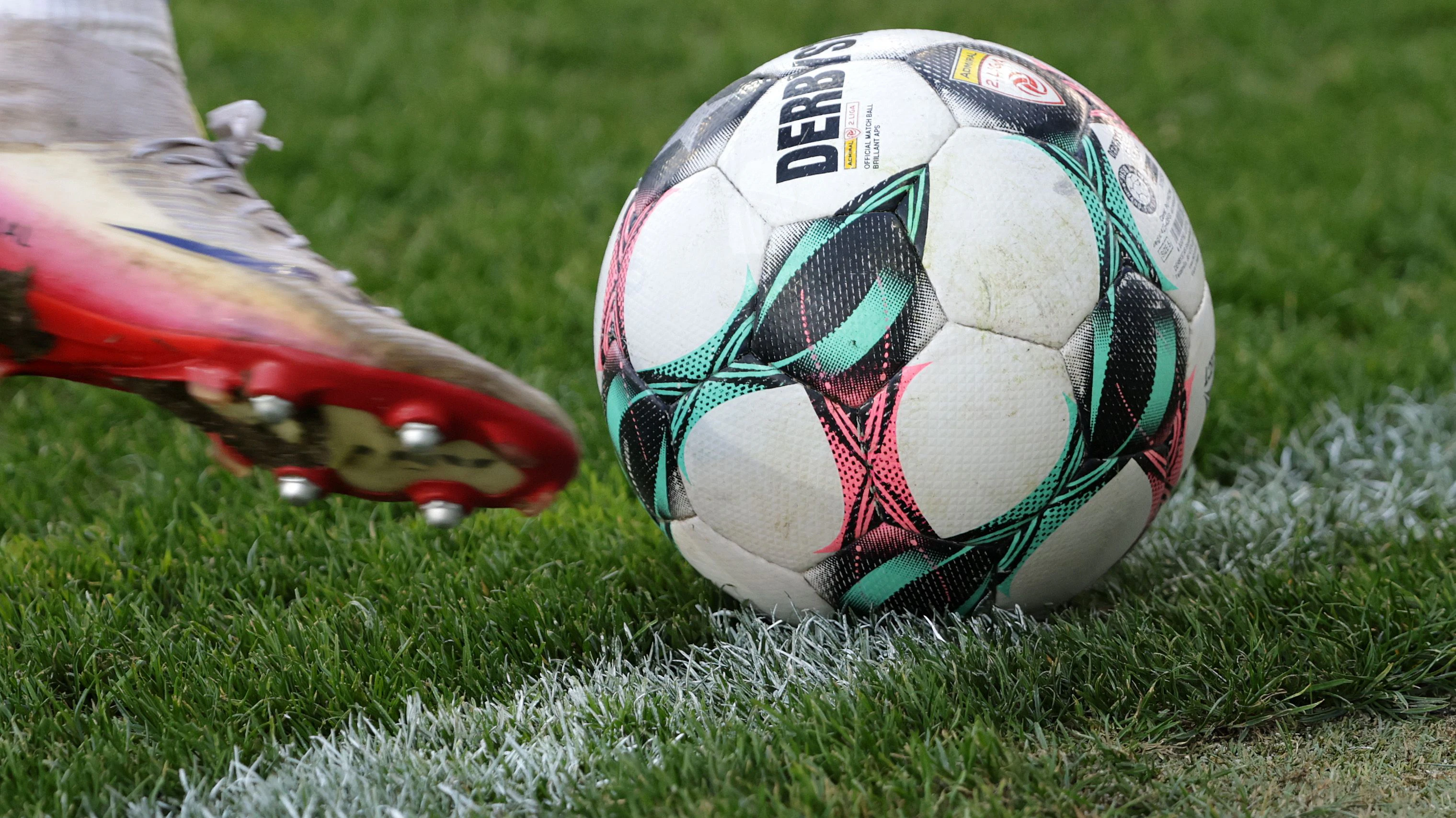 Heute.at - Fußballklub stellt 70-Jährigen ins Tor