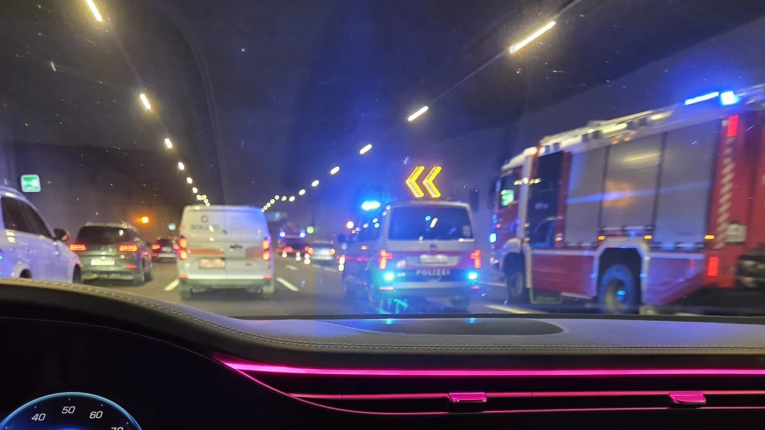 Heute.at - Mega-Stau im Frühverkehr – Pendler stecken auf A22 fest
