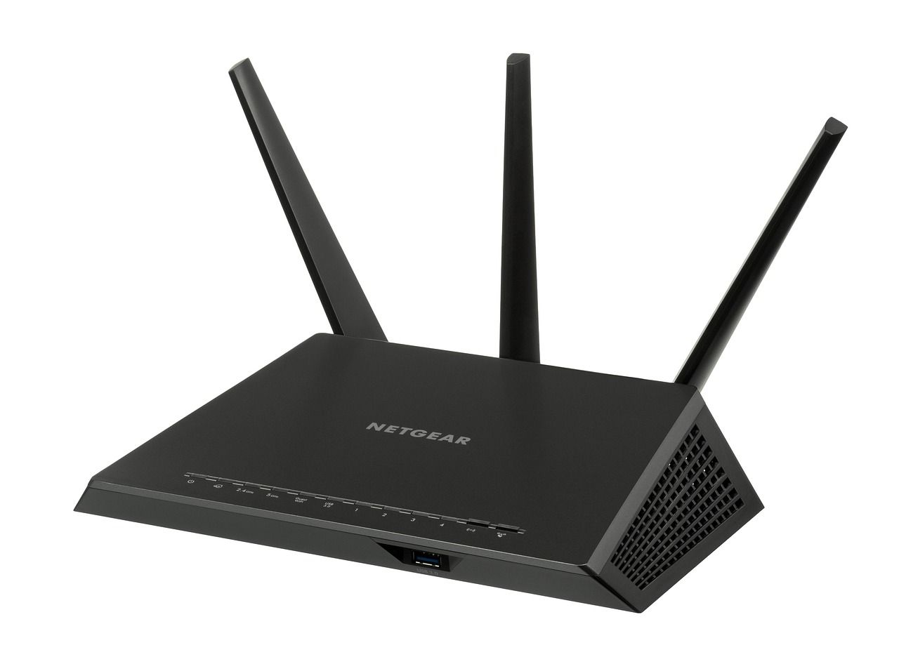 Moderner WLAN-Router mit Antennen