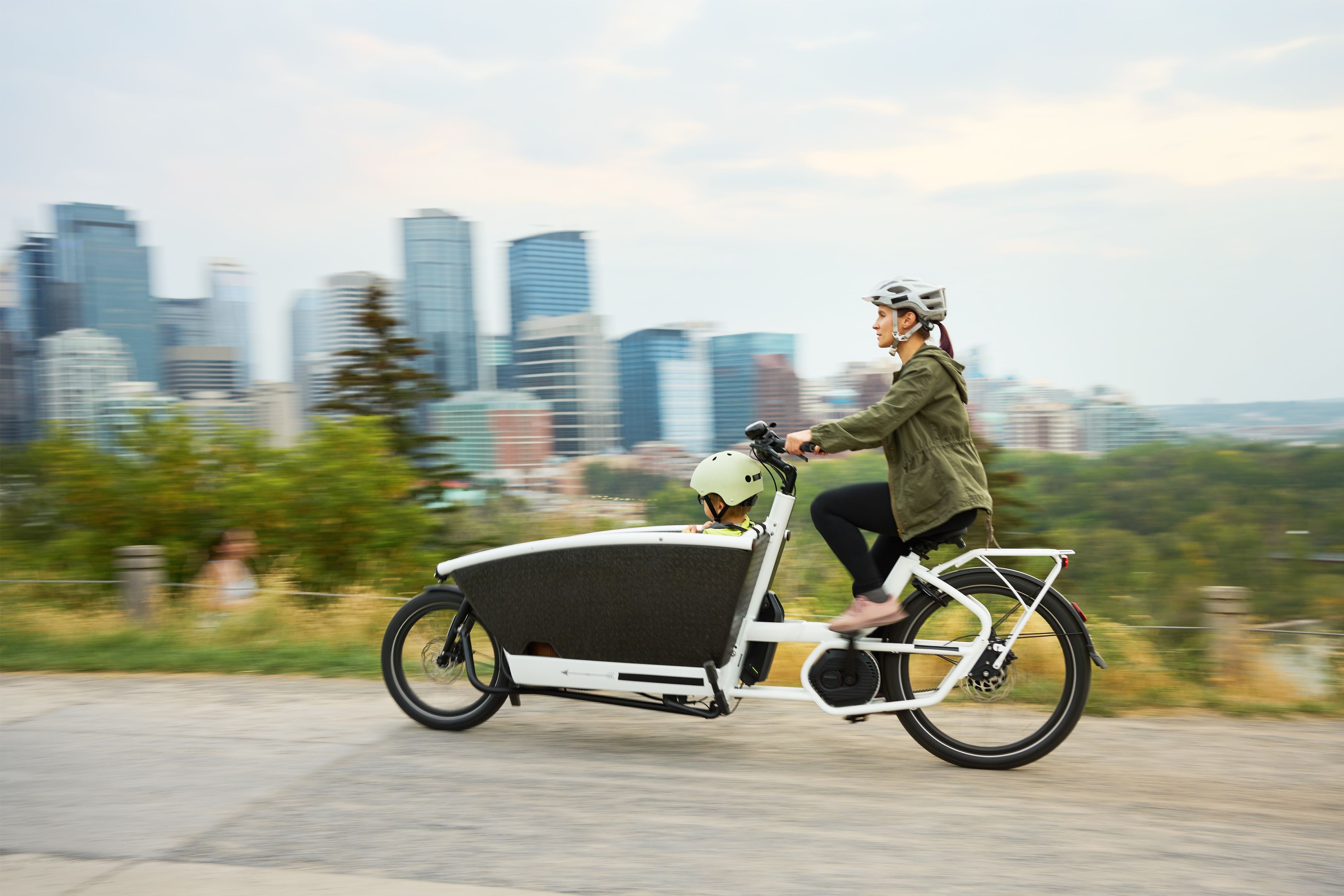 E-Bike-Fahren ist prinzipiell gesund, gelenkschonend und gut für Herz und Kreislauf.