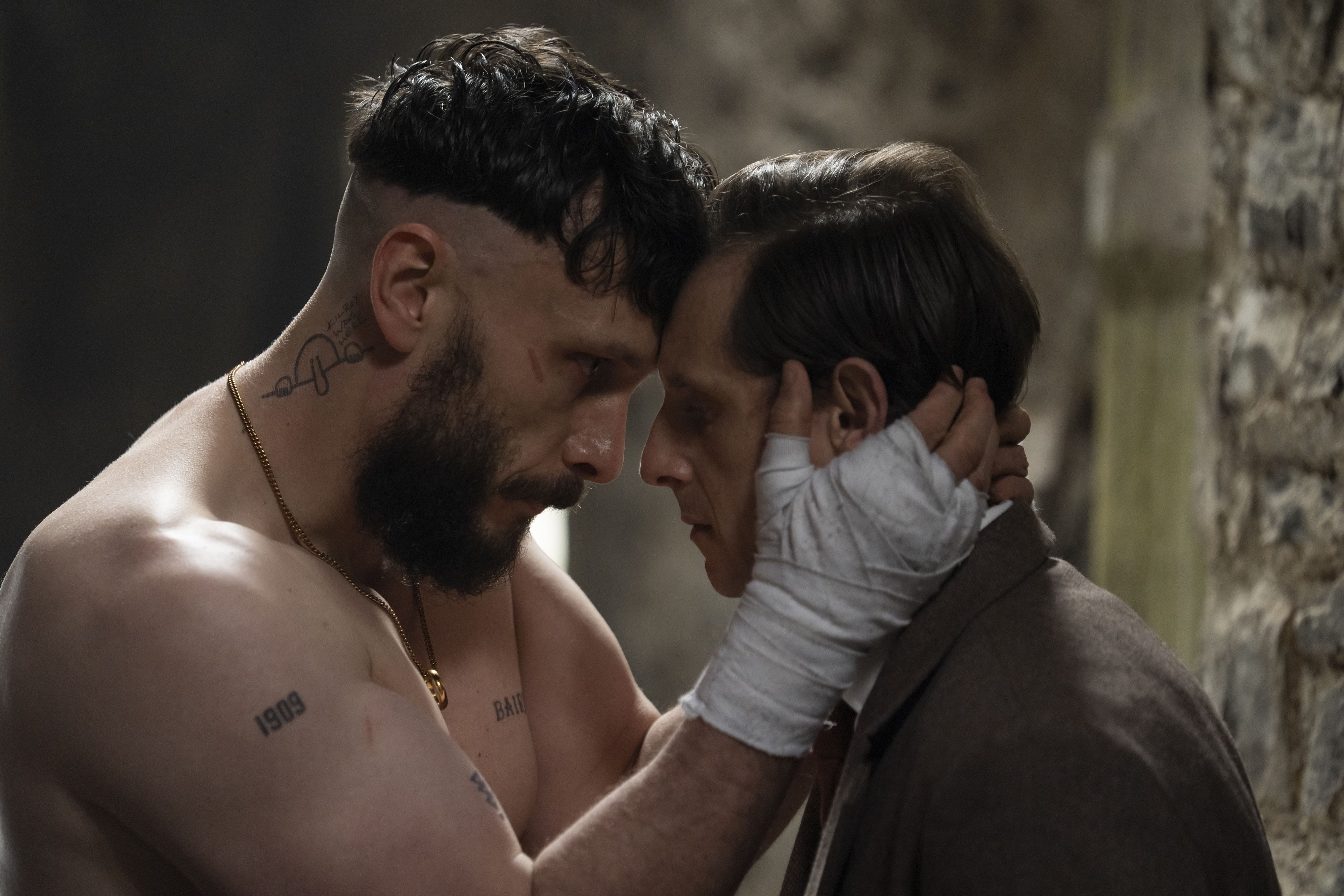 Heute.at - Neue Serie, alte Frage: Wann ist ein Mann ein Mann?