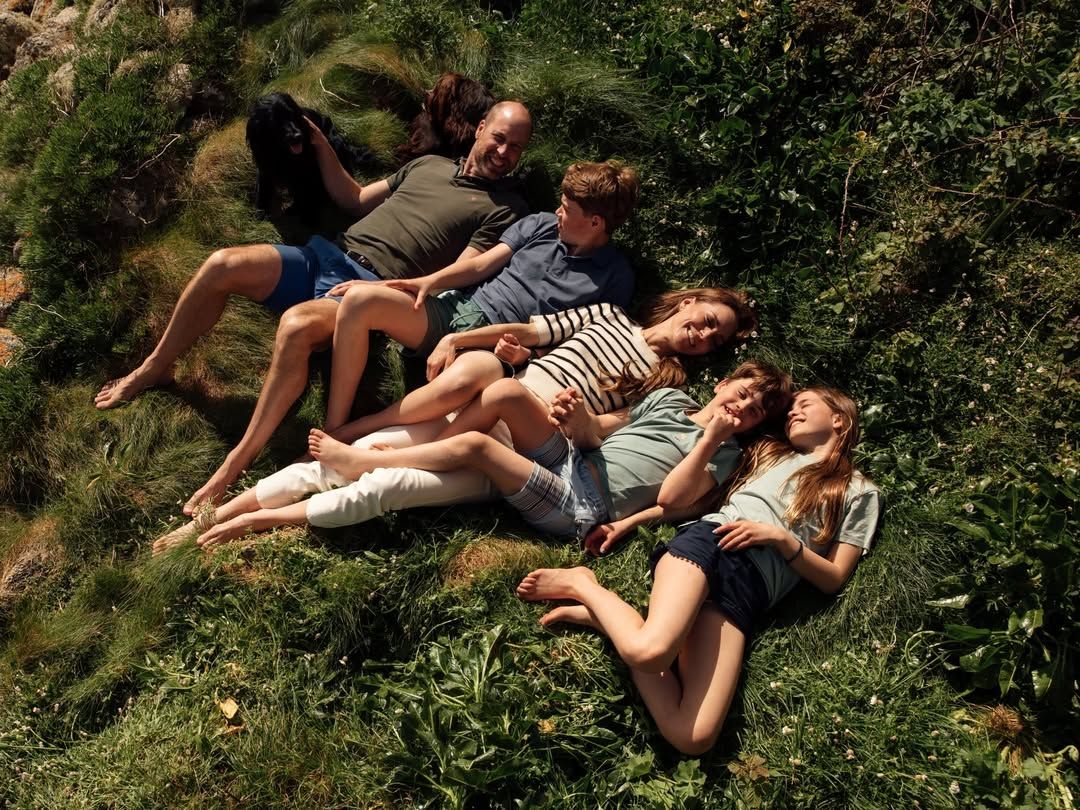 Auf Instagram teilten William und Kate dieses süße Familienbild zu ihrem 15. Hochzeitstag.
