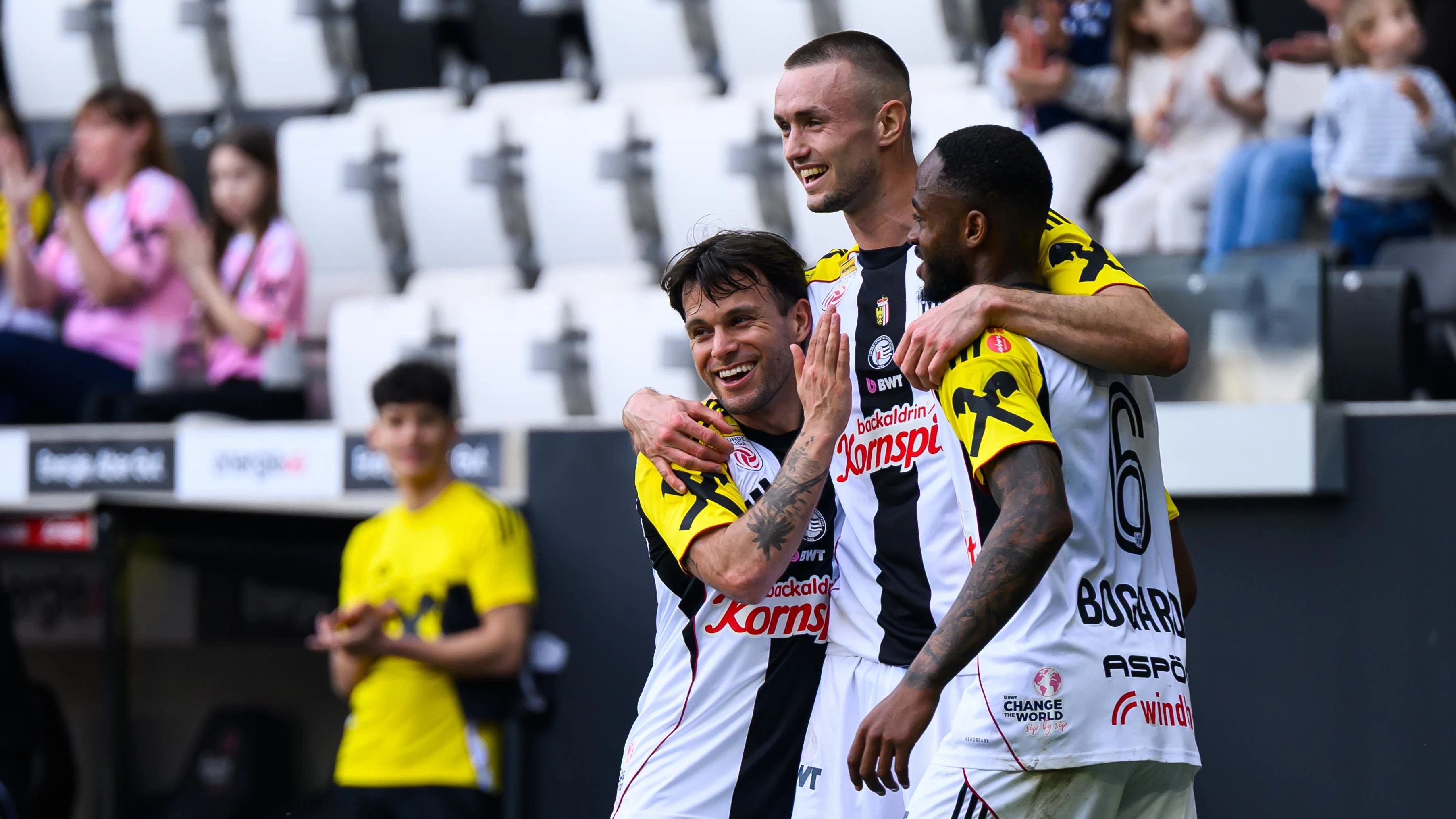 Heute.at - Warum Rapid und Austria dem LASK die Daumen drücken