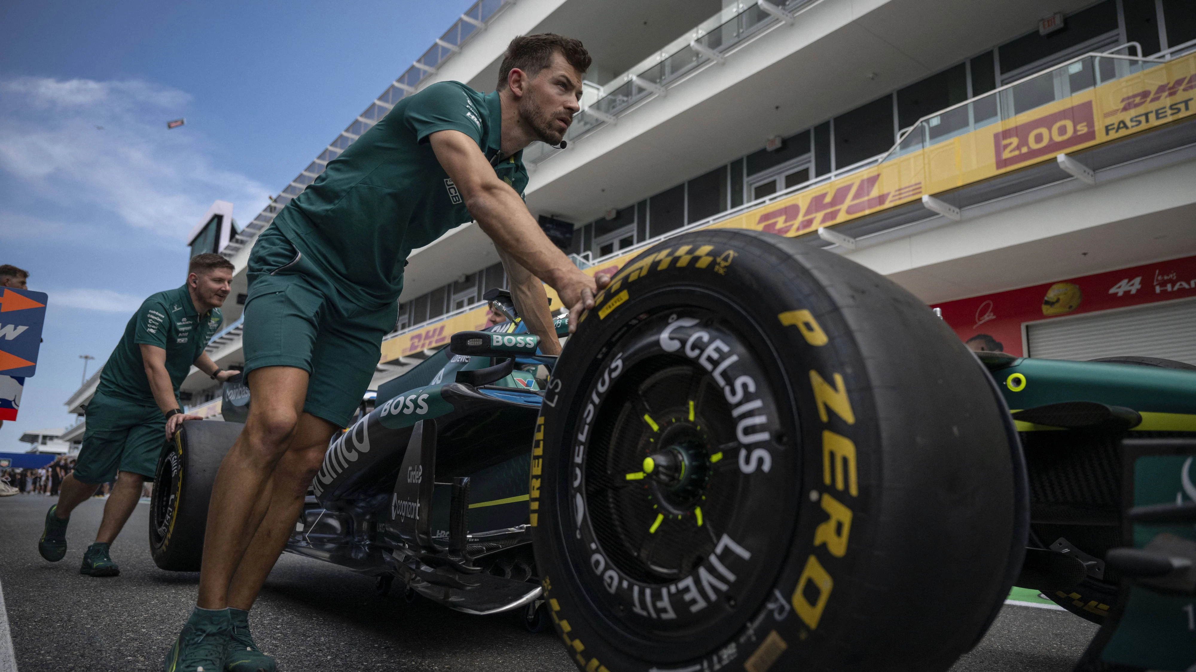 Heute.at - Blackout bei Aston Martin – Training endet im Frust