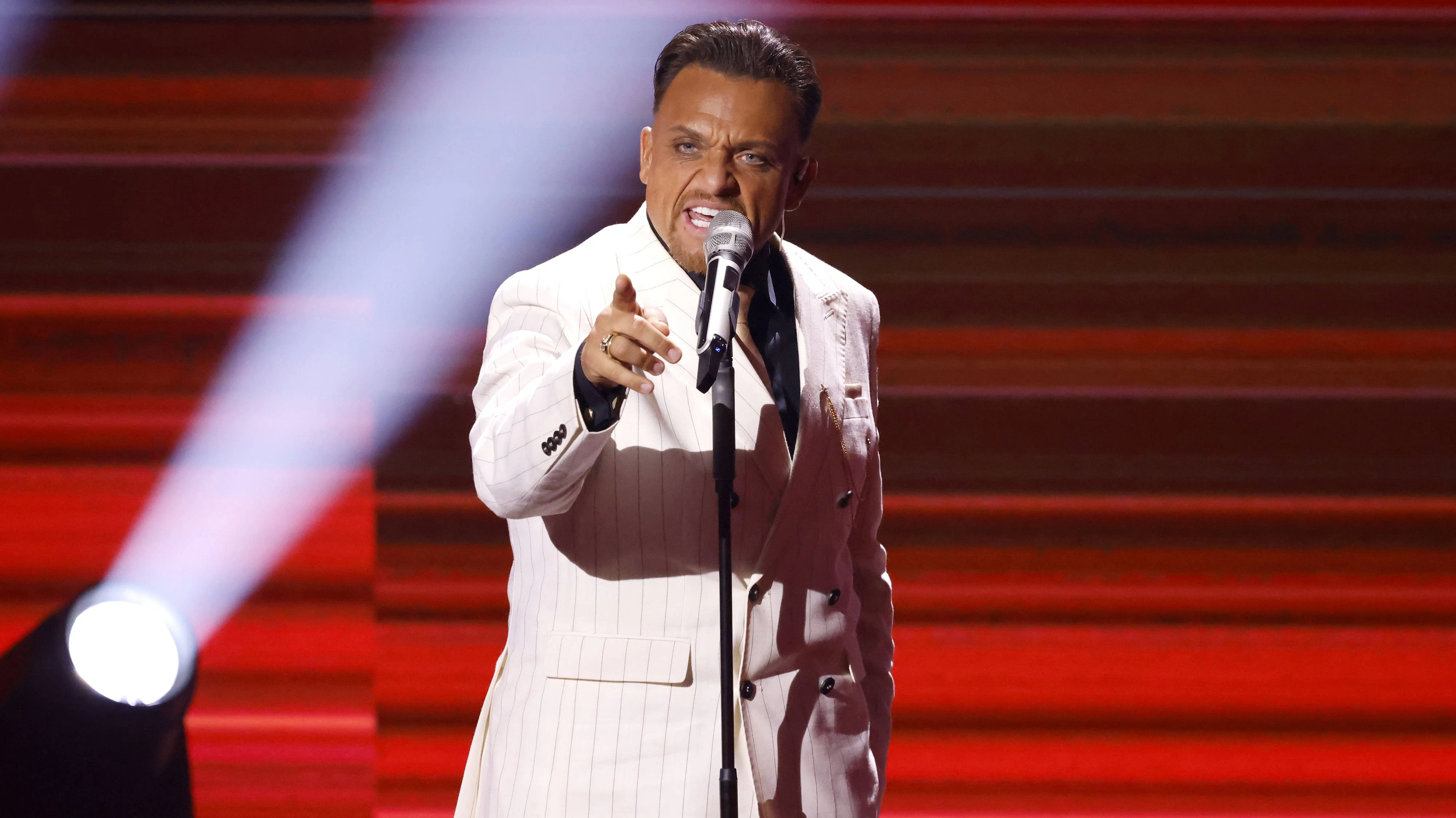 "DSDS"-Ikone Menowin Fröhlich ist wieder in der Show dabei.