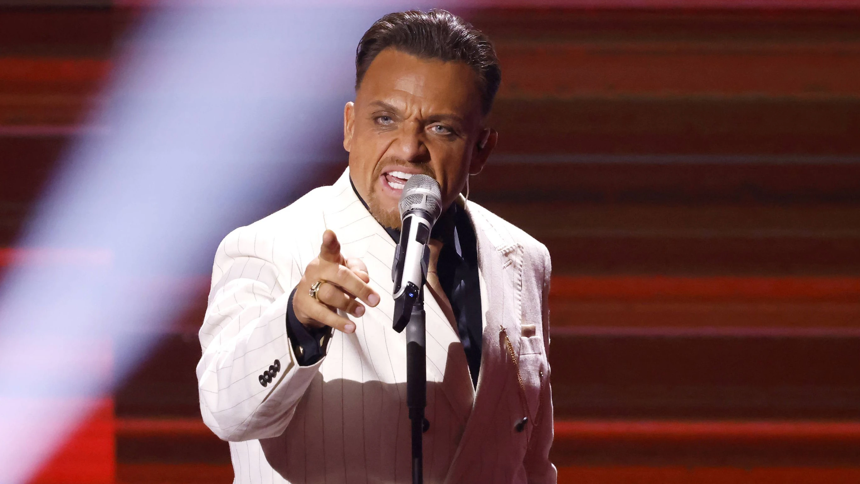 "DSDS"-Ikone Menowin Fröhlich ist wieder in der Show dabei.