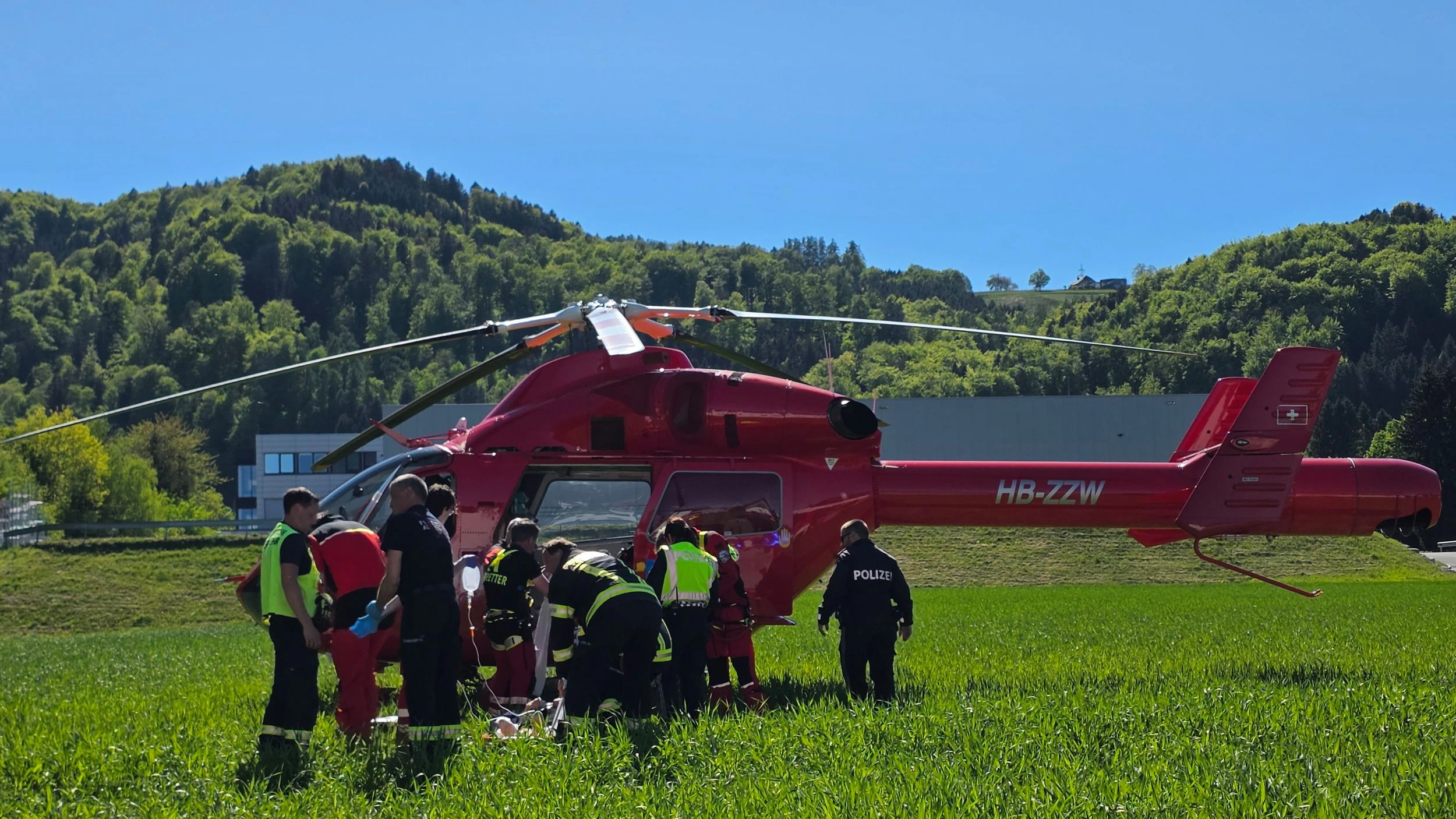 Heute.at - Mann stürzt beim Pinkeln mehrere Meter in die Tiefe