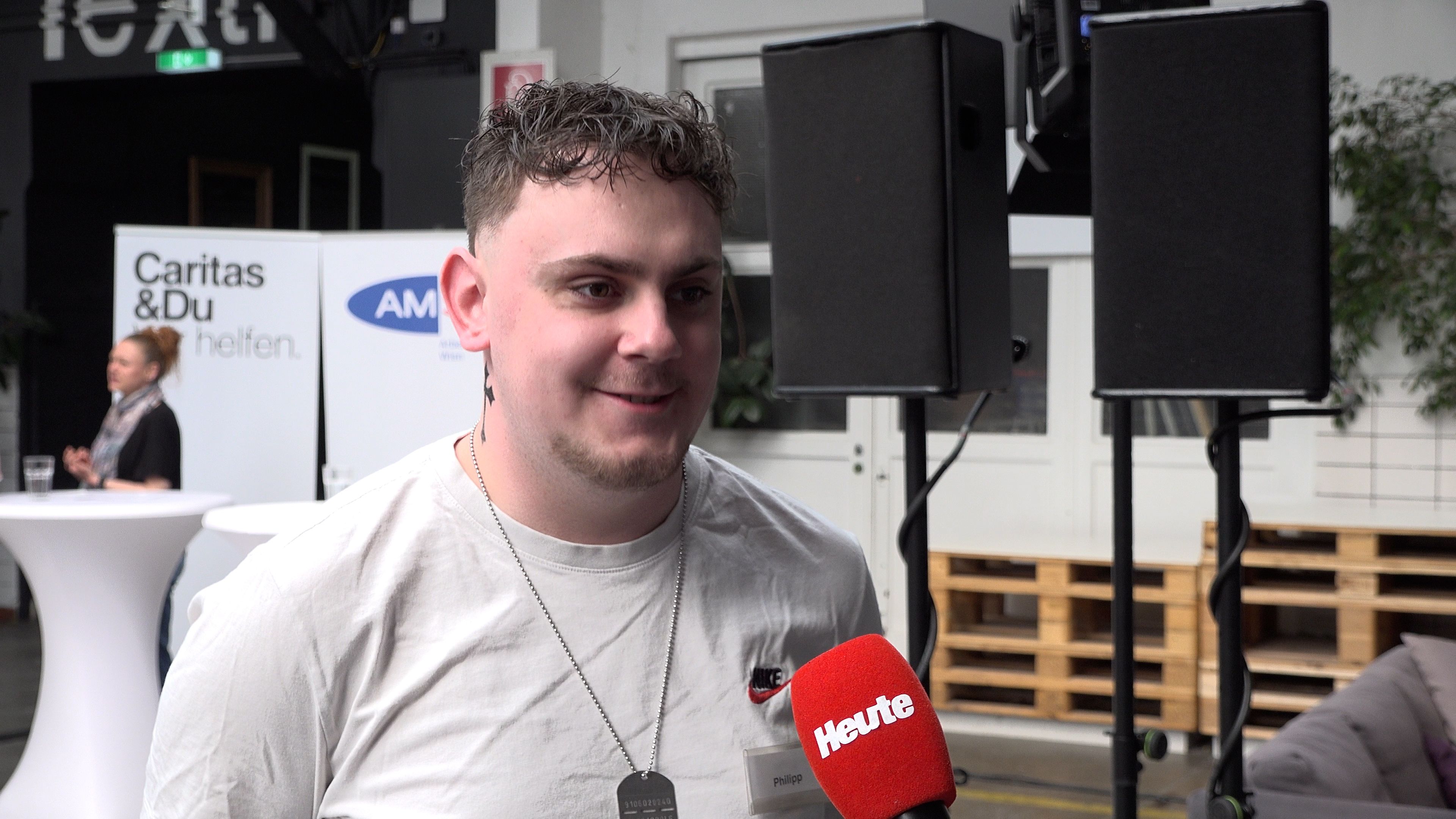 Phillip aus Wien sucht seit zwei Jahren einen Job. Er möchte arbeiten und sich ein normales Leben aufbauen.
