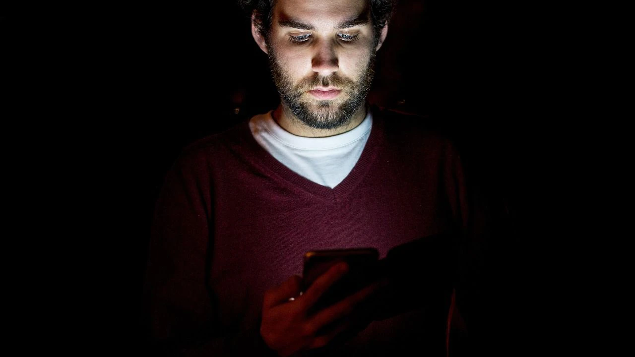 Heute.at - So macht dich dein Smartphone süchtig