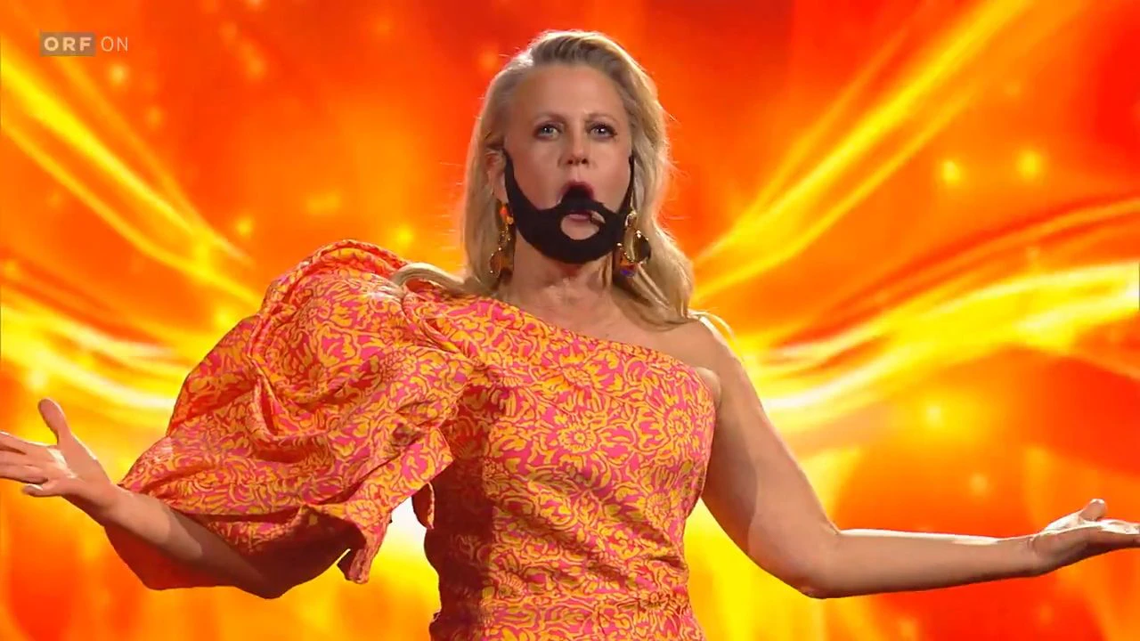 Heute.at - Schöneberger singt als Conchita – klares Urteil im Netz