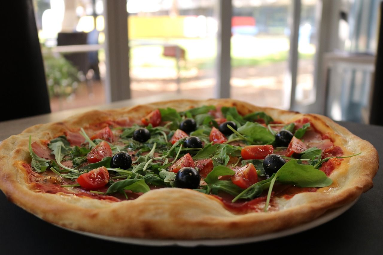 Verlockende Pizza zum Teilen