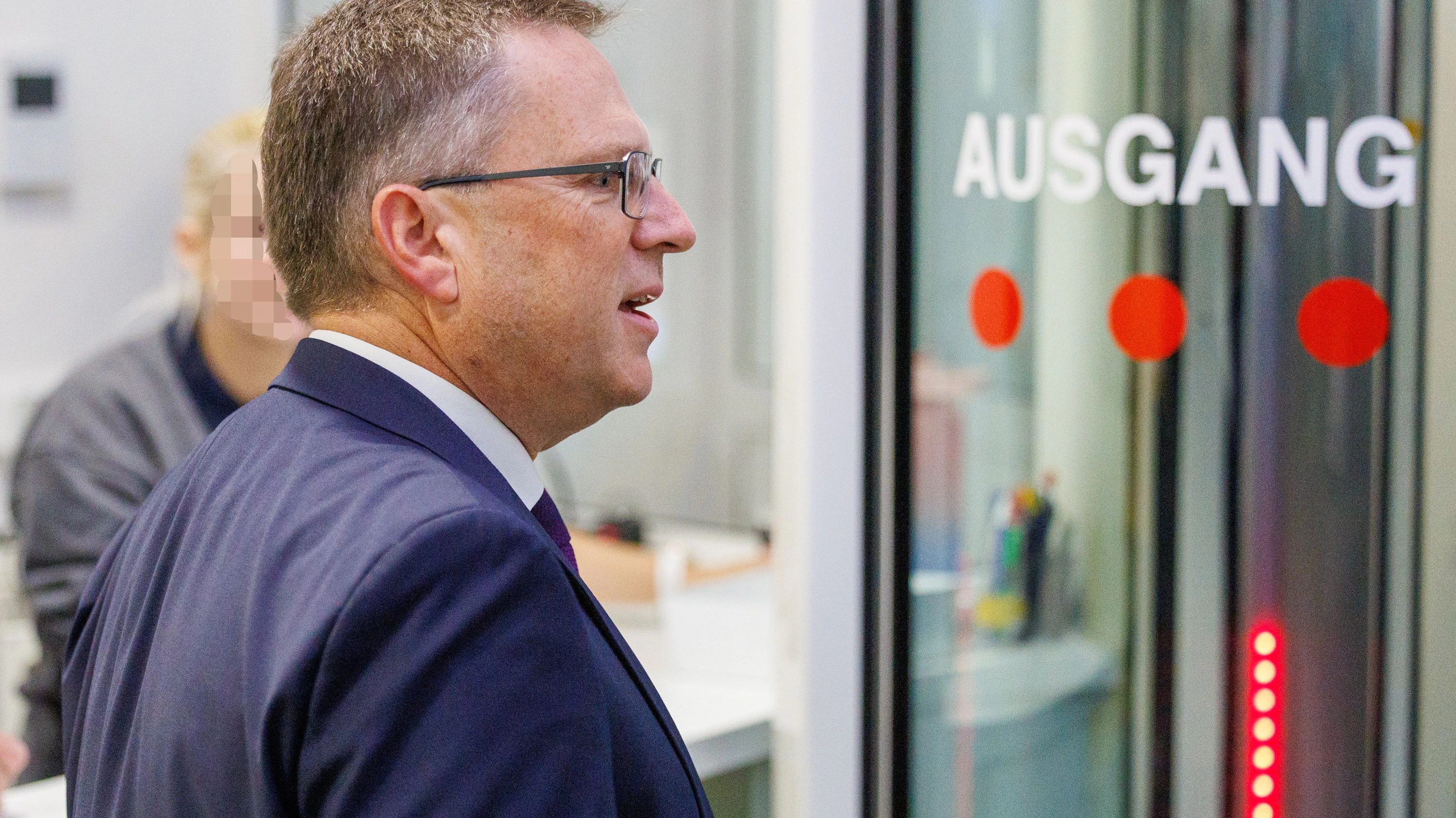 Heute.at - System: Nach Wöginger-Rücktritt gehen Wogen hoch