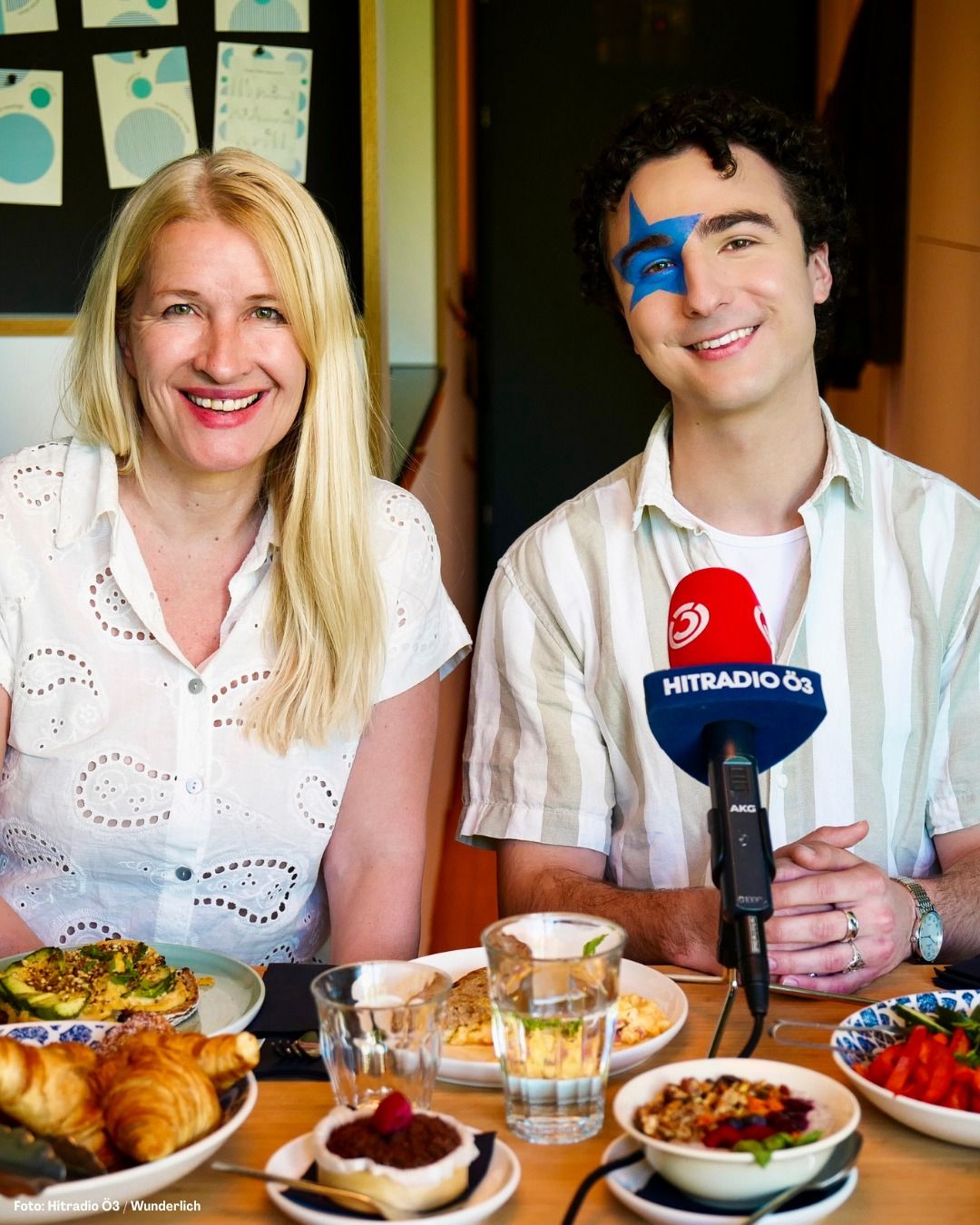 Cosmó traf Claudia Stöckl zum großen Interview 