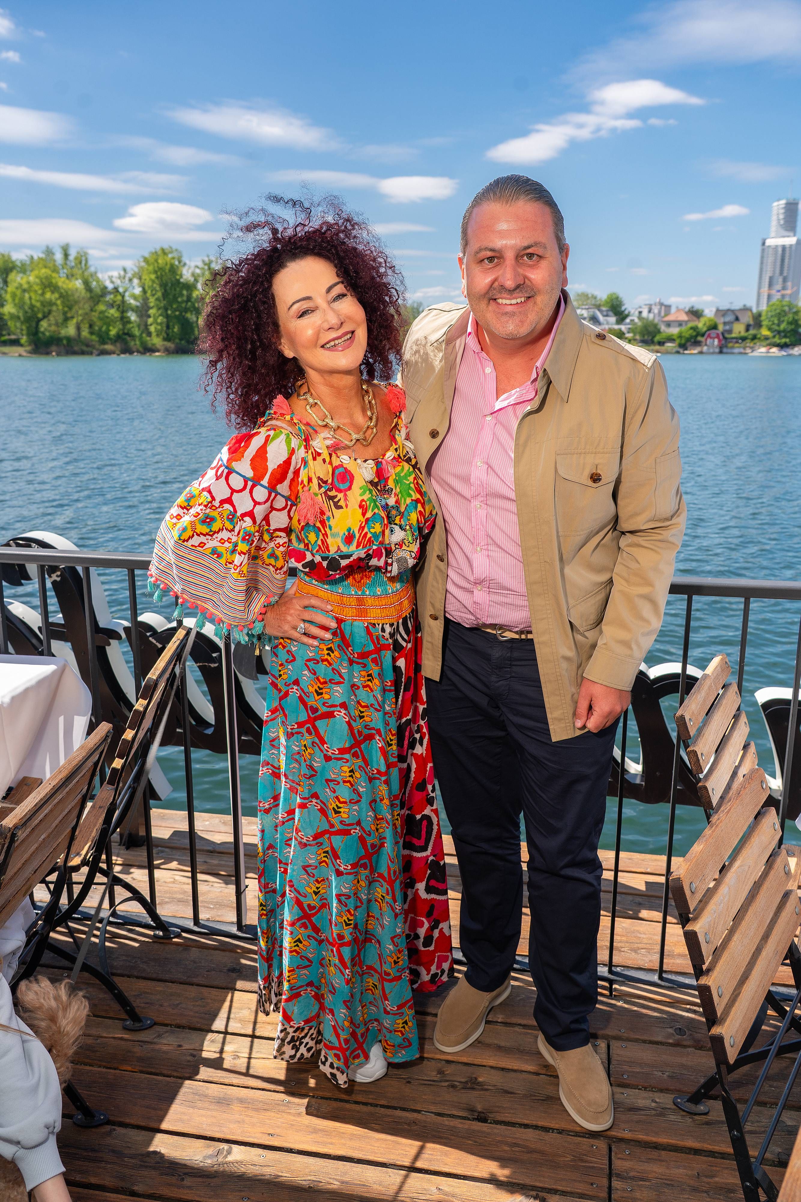 Christina Lugner kam mit ihrem Schwiegersohn Leo Lugner