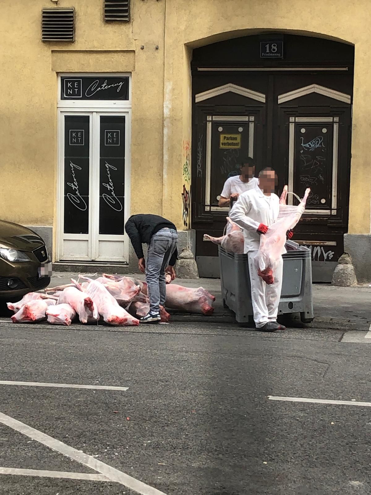 Die Fleischlieferungen sorgen für Entsetzen bei den Anrainern. 